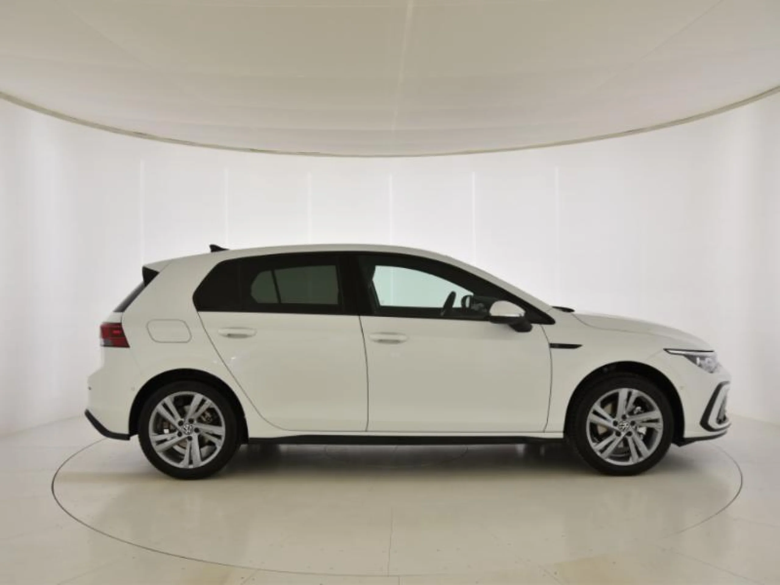 VOLKSWAGEN GOLF R LINE 1.5 TSI 96KW (130CV) - Foto 3