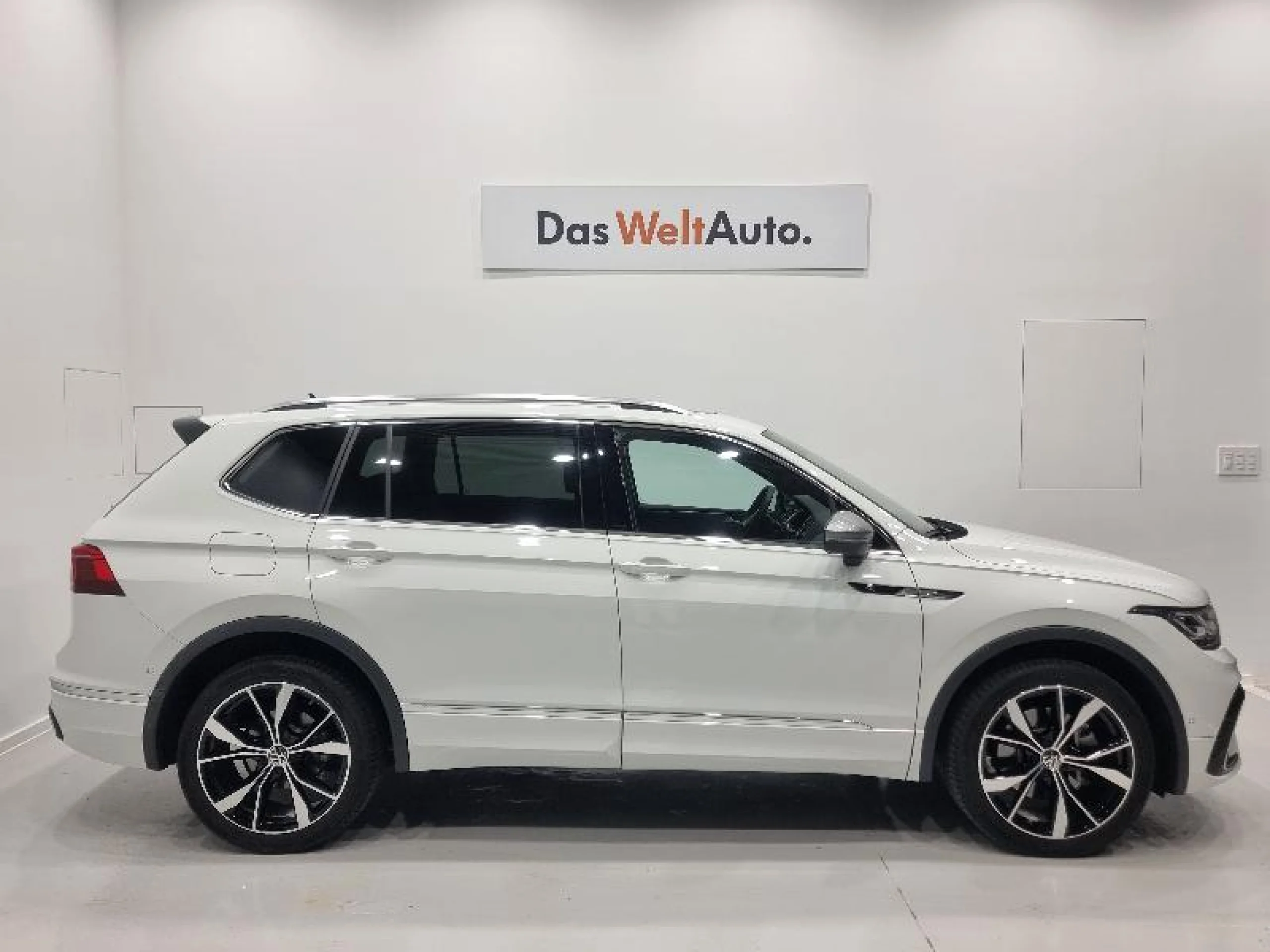 VOLKSWAGEN TIGUAN ALLSPACE R LINE 2.0 TDI 147KW (200CV) DSG 4MOTION - Foto 3