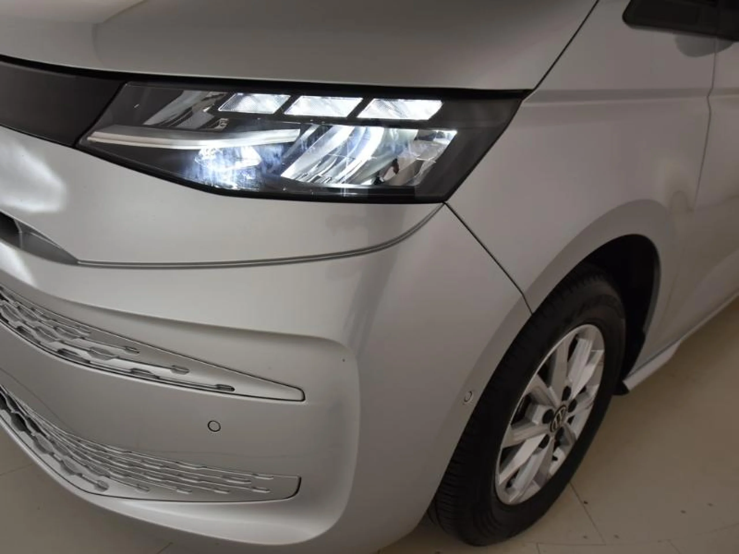 VOLKSWAGEN Multivan 2.0 TDI 110KW (150CV) DSG B.CORTA - Foto 18