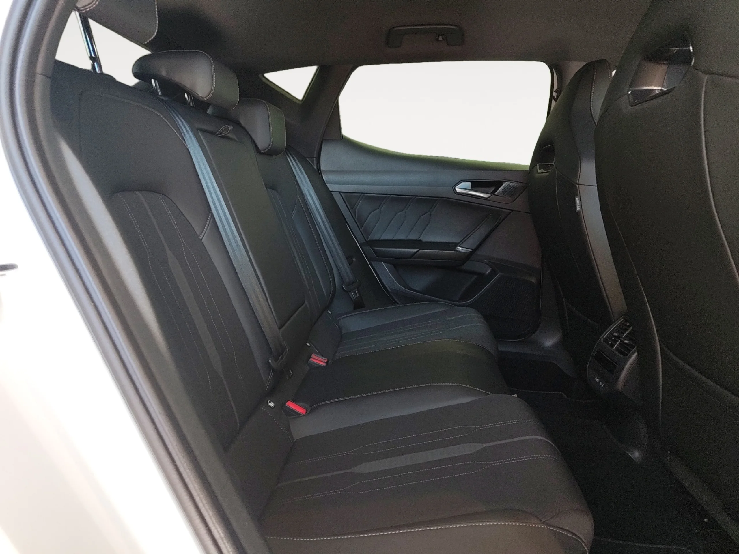 CUPRA LEON 1.5 TSI E HYBRID 150W (204CV) DSG - Foto 6