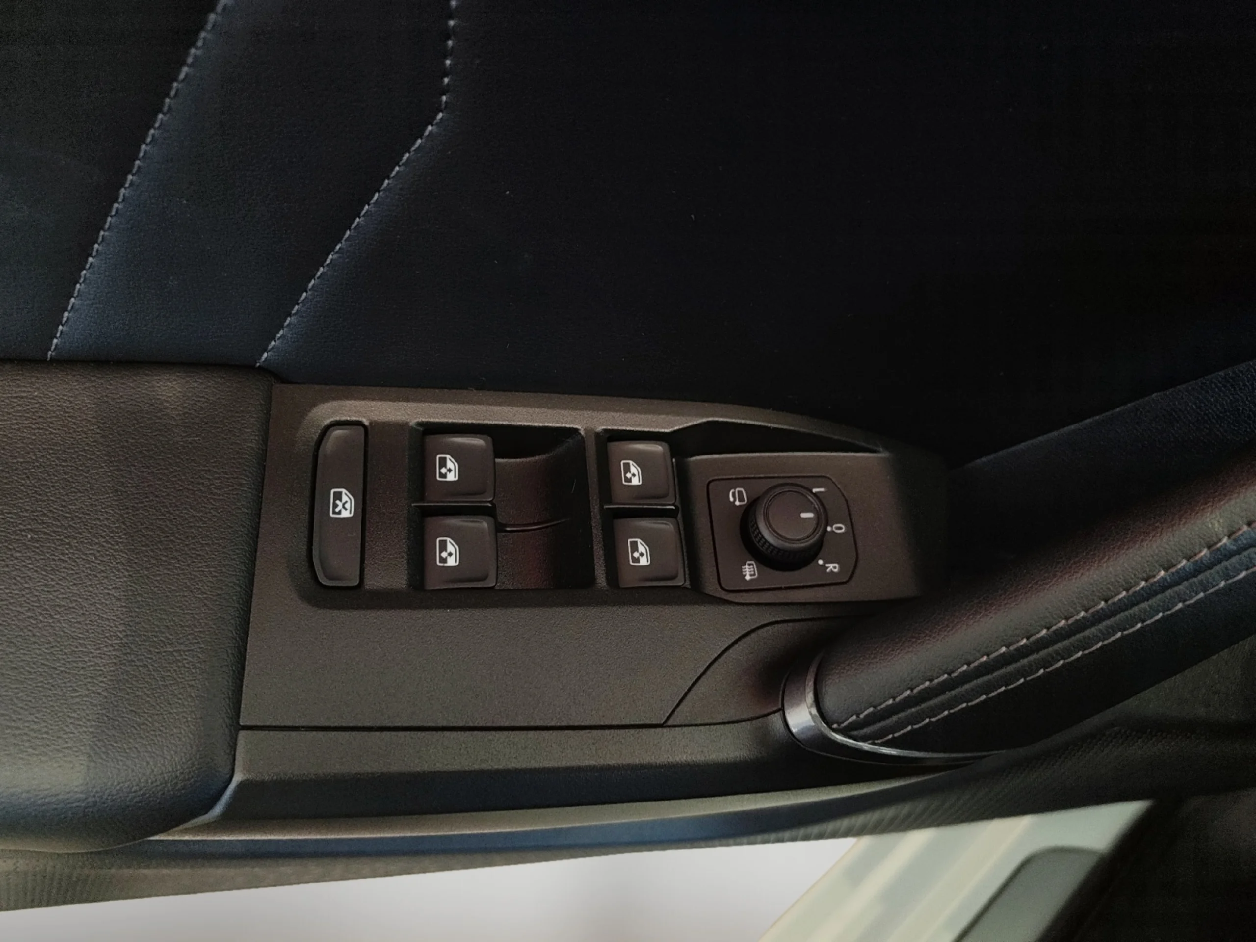 CUPRA LEON 1.5 TSI E HYBRID 150W (204CV) DSG - Foto 13