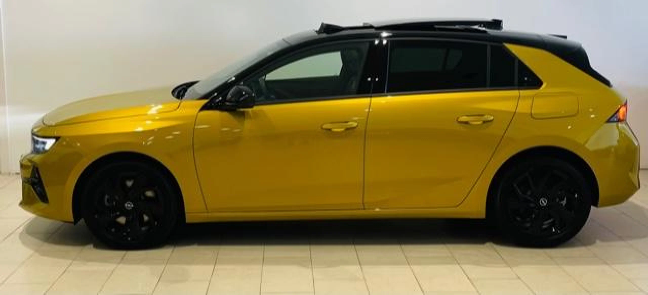 OPEL ASTRA ASTRA 5P GS LINE 1.6T PHEV AT8 180CV - Foto 2