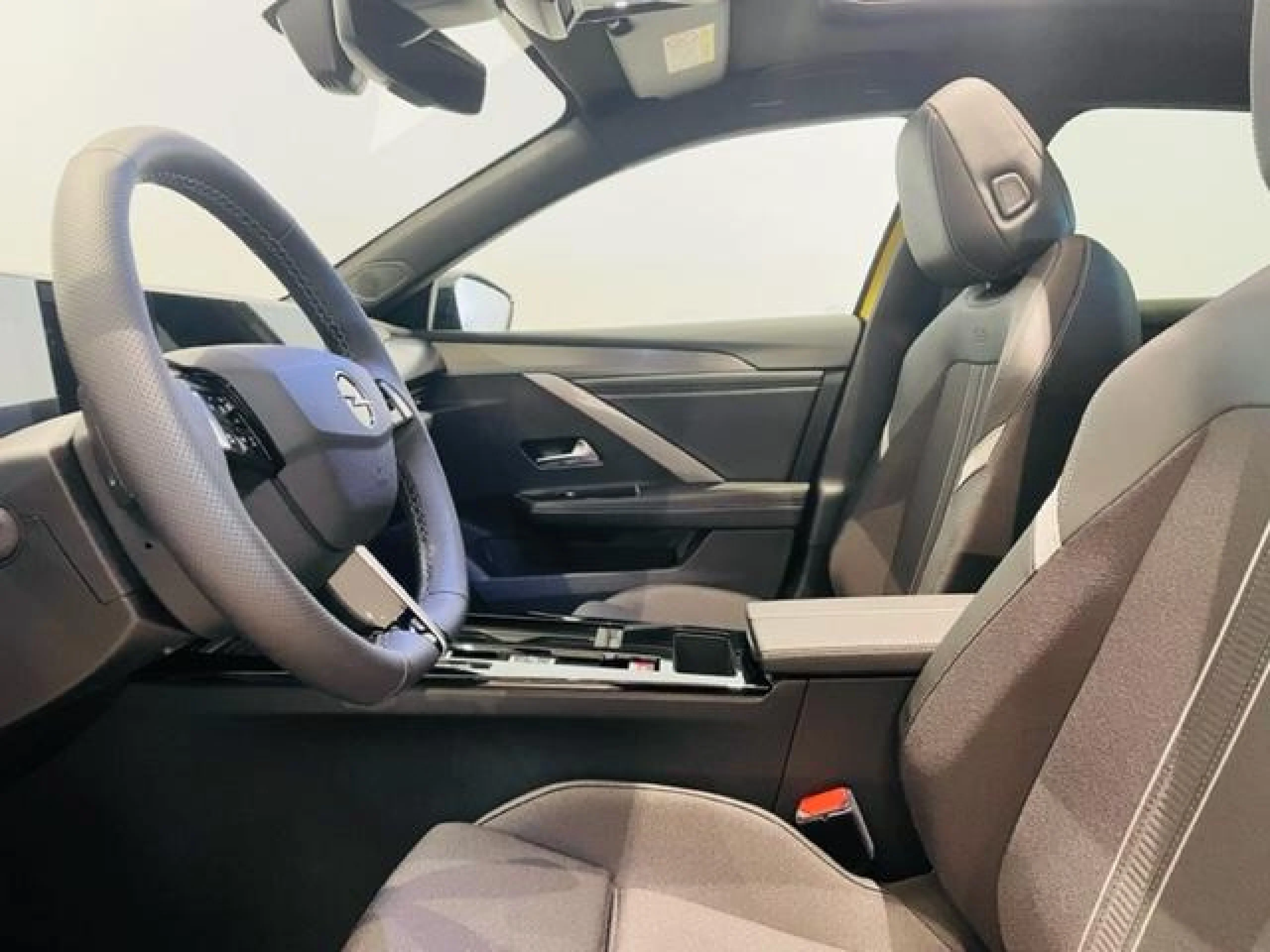 OPEL ASTRA ASTRA 5P GS LINE 1.6T PHEV AT8 180CV - Foto 3