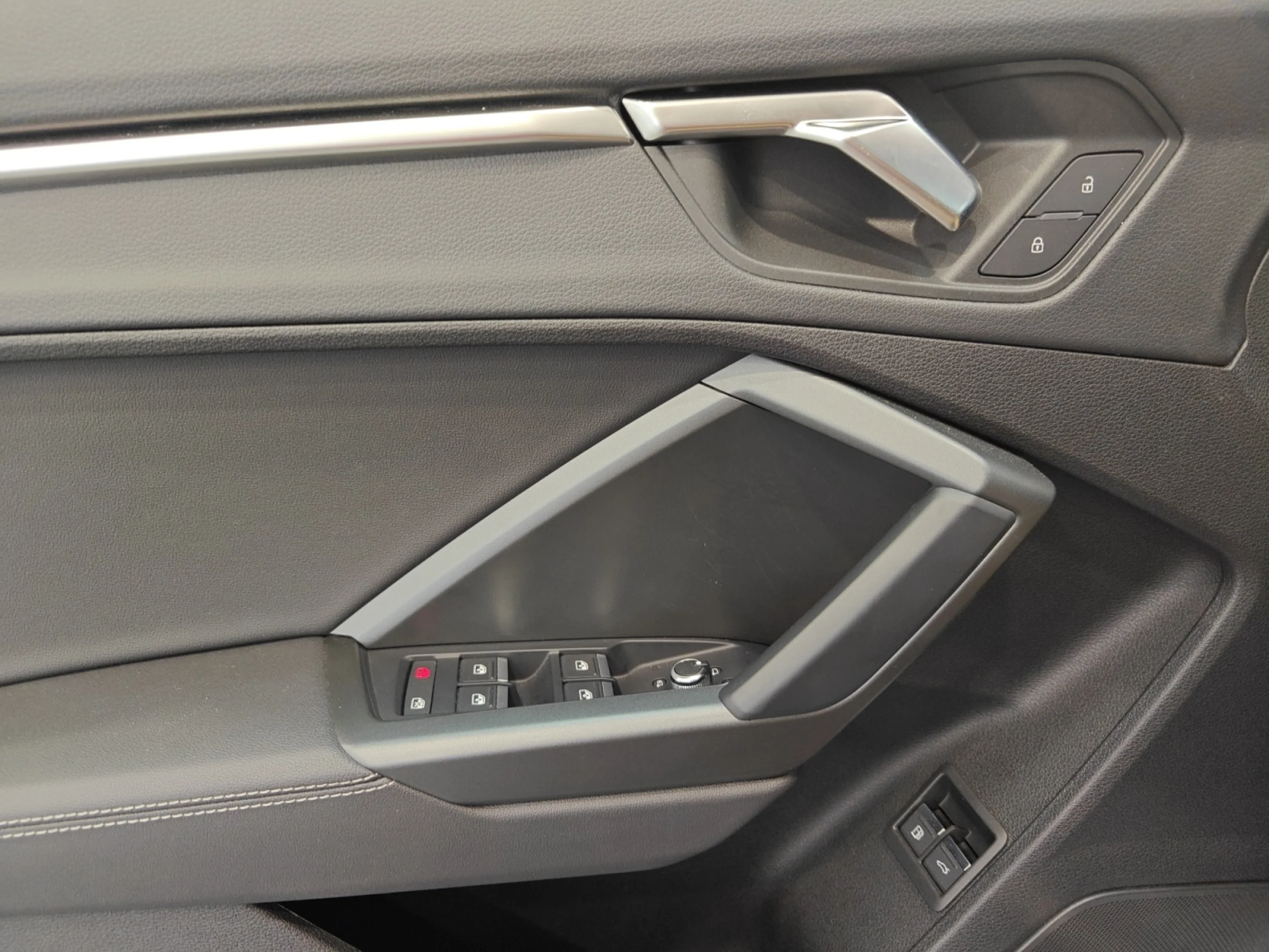 AUDI Q3 45 TFSI E 180KW S TRONIC BLACK LINE - Foto 16