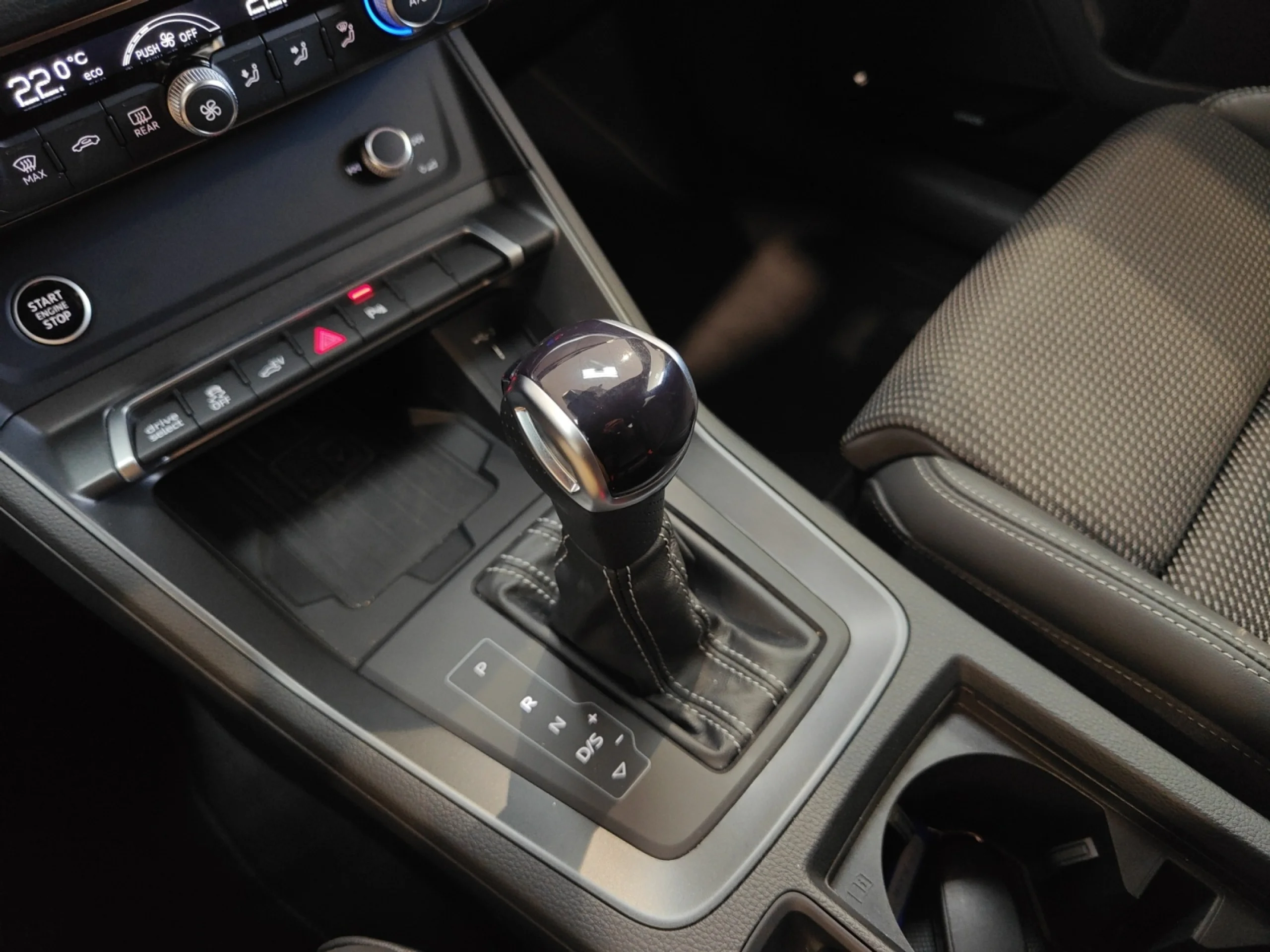 AUDI Q3 45 TFSI E 180KW S TRONIC BLACK LINE - Foto 20