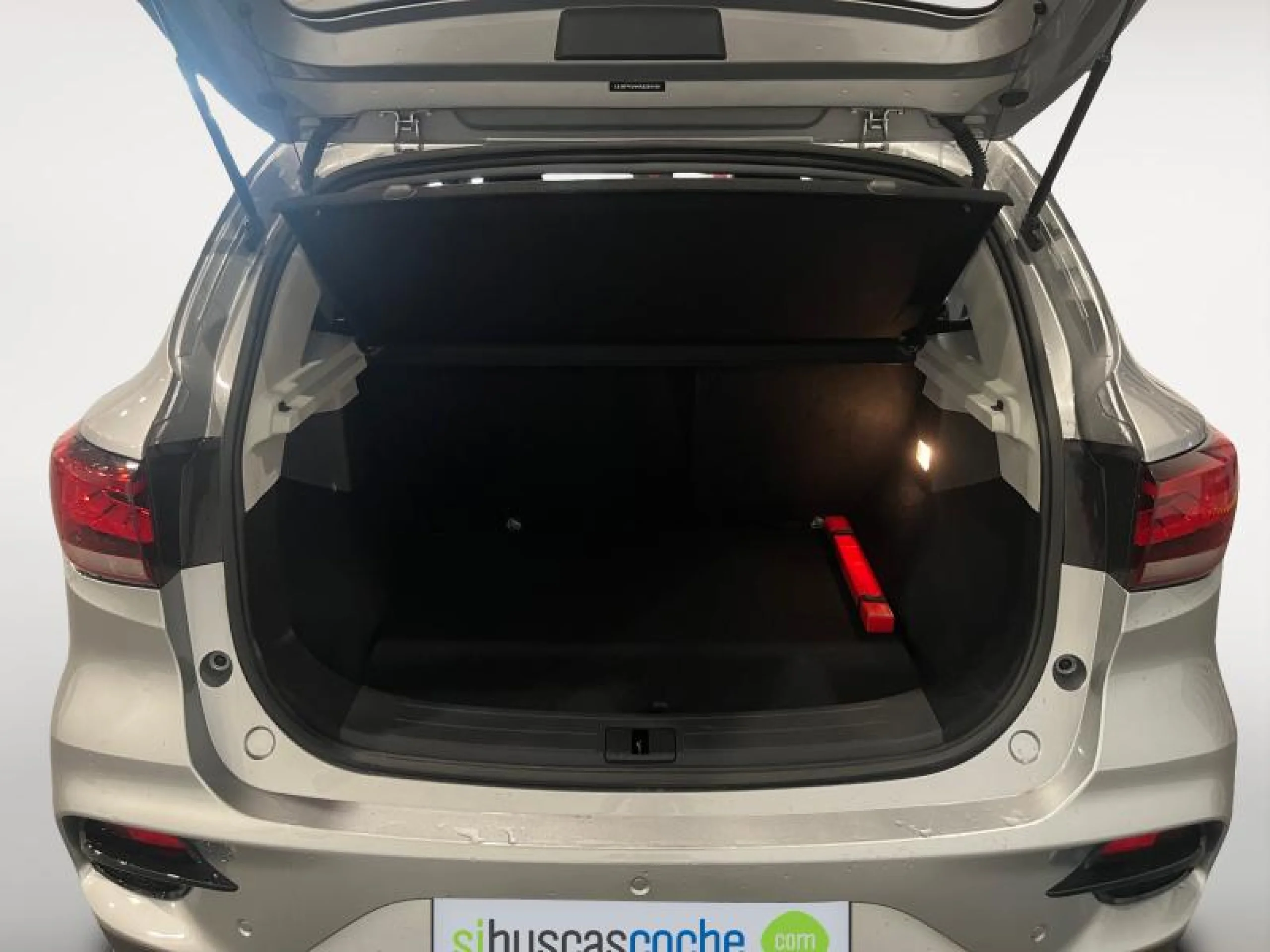 MG Zs 1.5 LUXURY - Foto 8