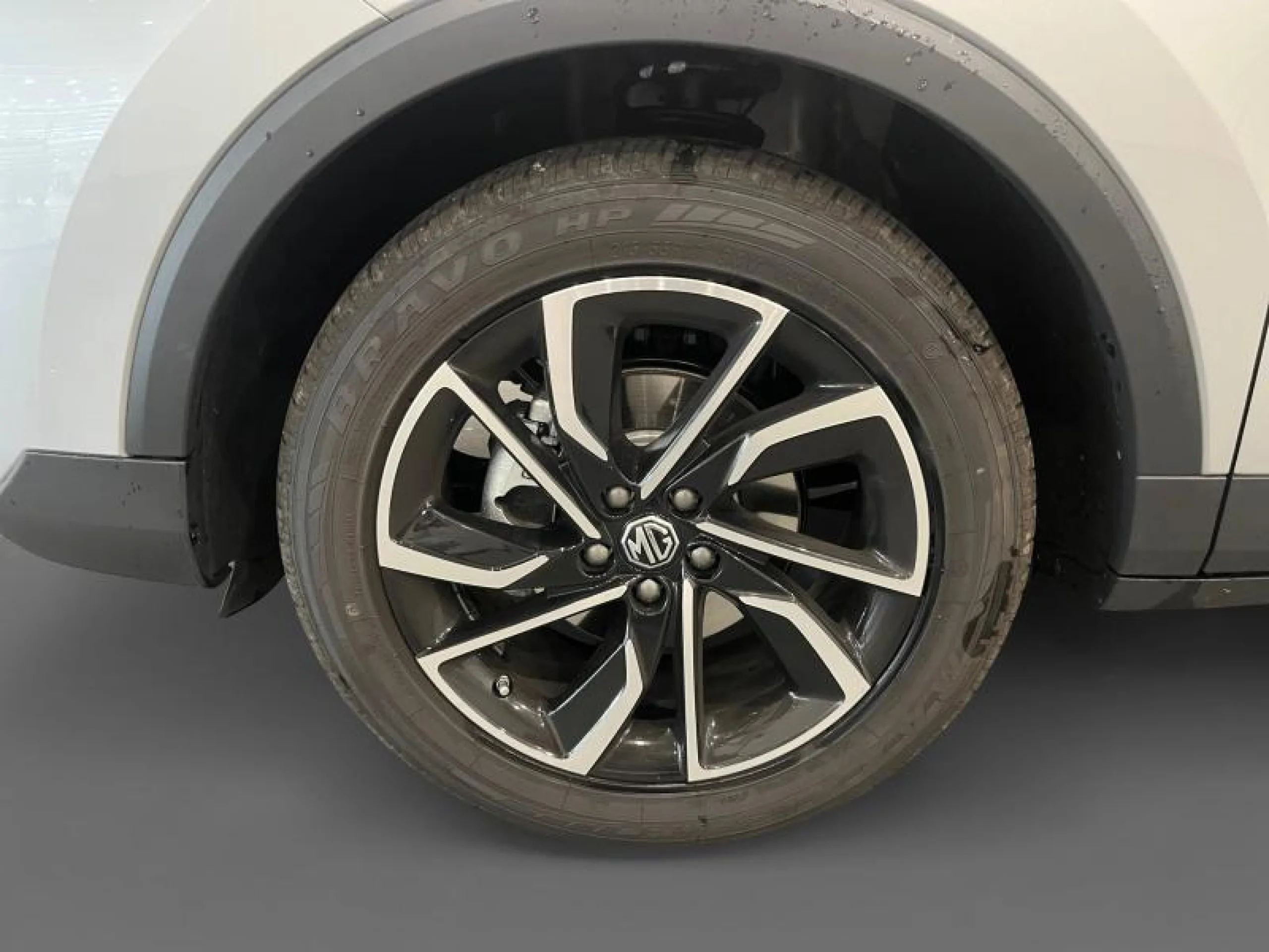 MG Zs 1.5 LUXURY - Foto 9