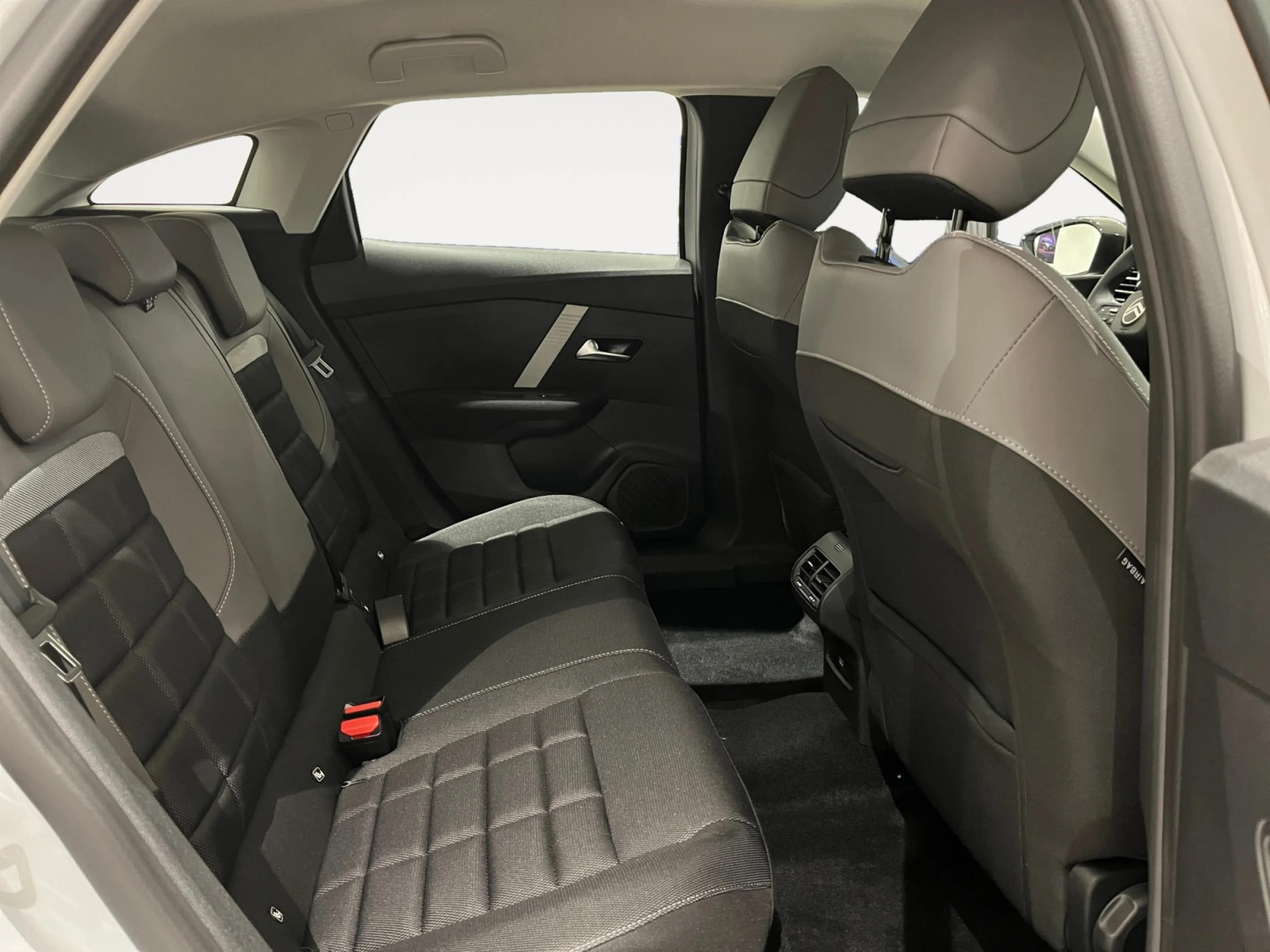 CITROEN C4 HYBRID 145 Ë DCS6 PLUS - Foto 6