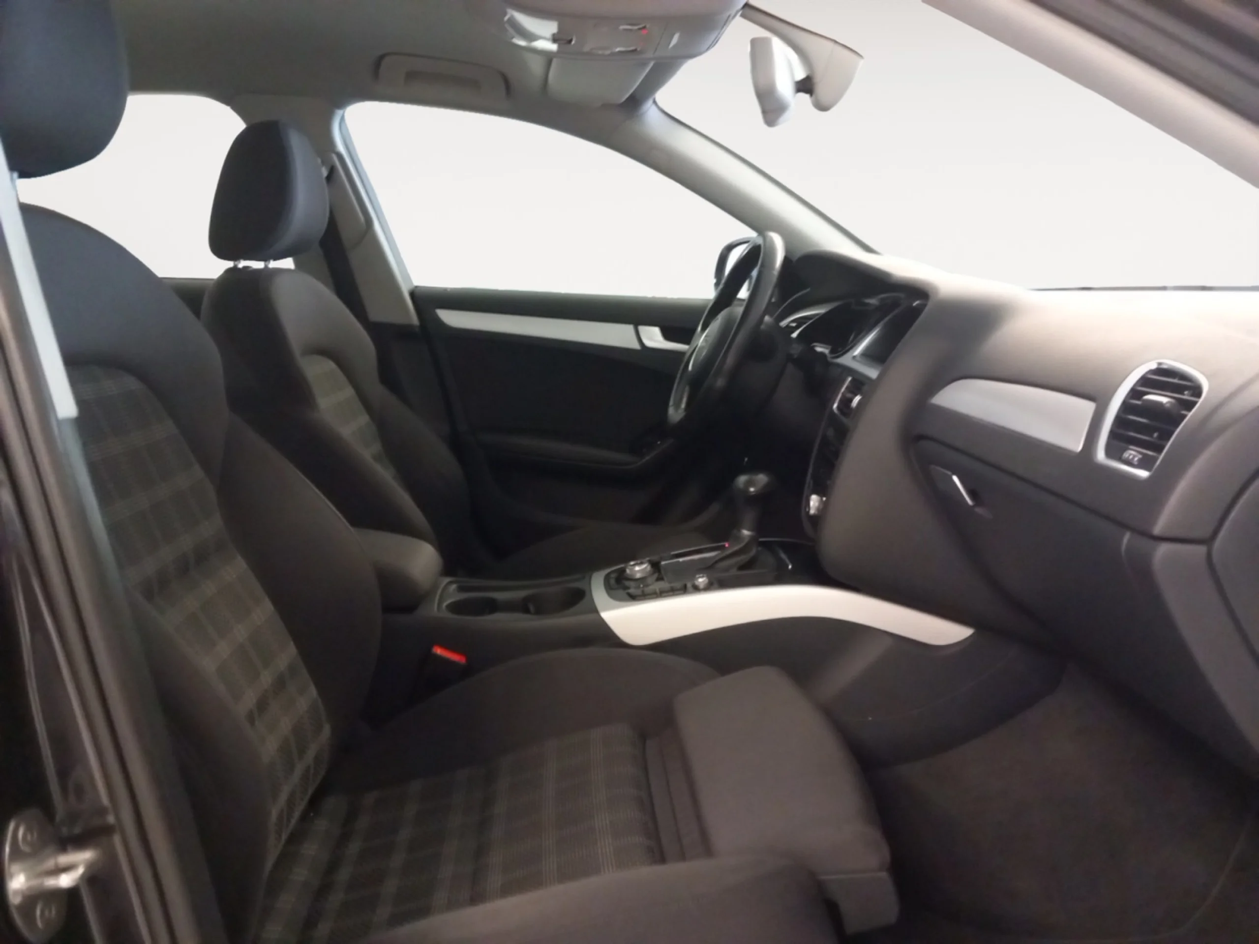 AUDI A4 2.0 TDI 150CV MULTITRONIC S LINE EDITION - Foto 5