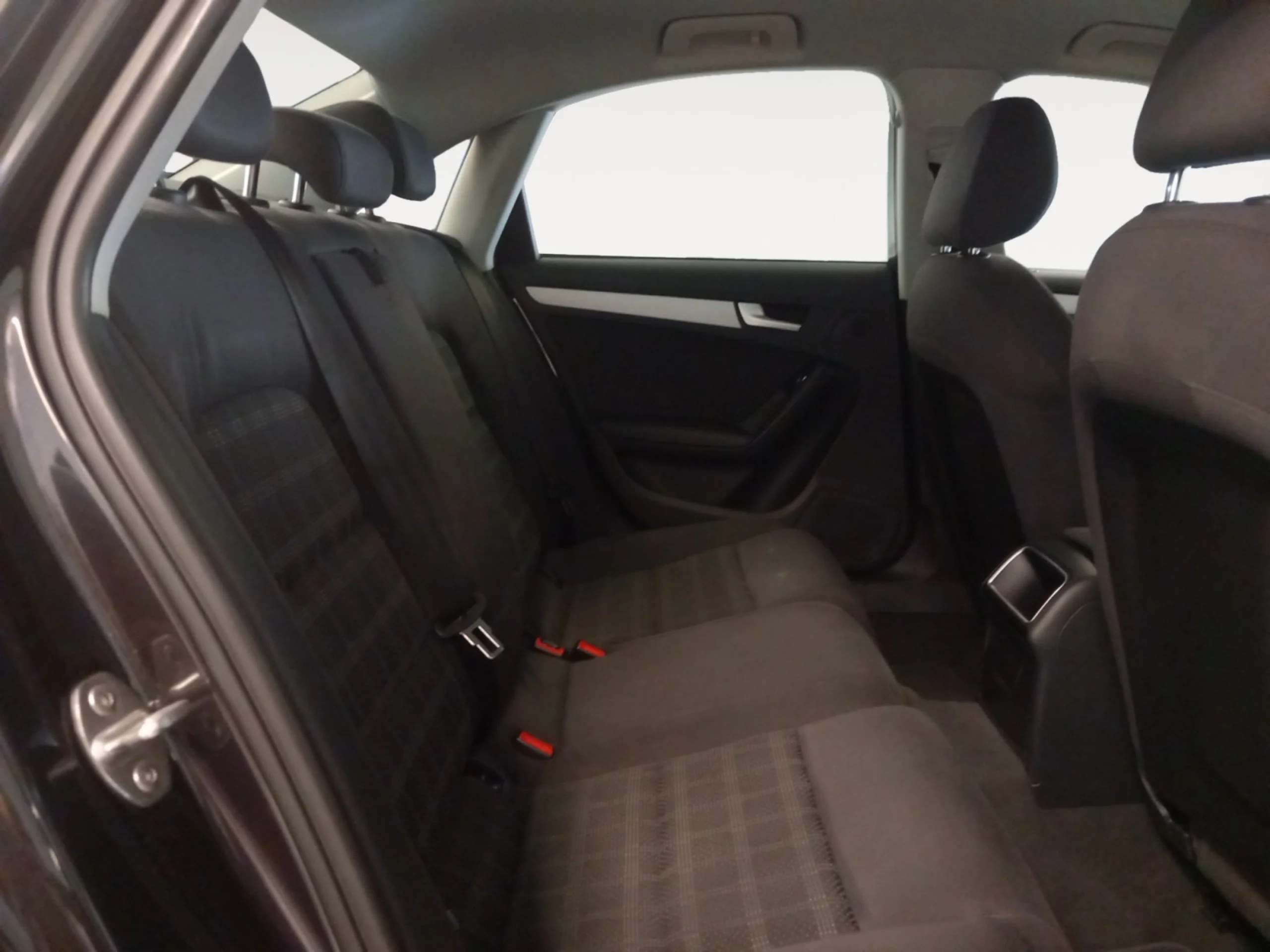 AUDI A4 2.0 TDI 150CV MULTITRONIC S LINE EDITION - Foto 6