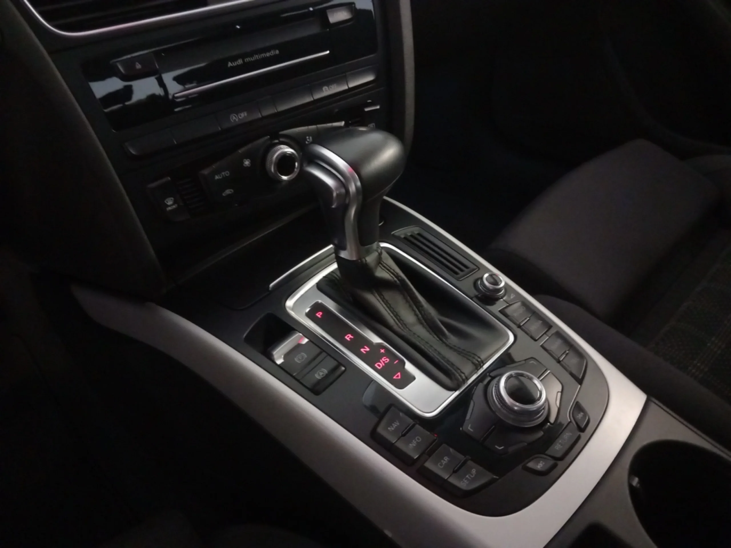 AUDI A4 2.0 TDI 150CV MULTITRONIC S LINE EDITION - Foto 14