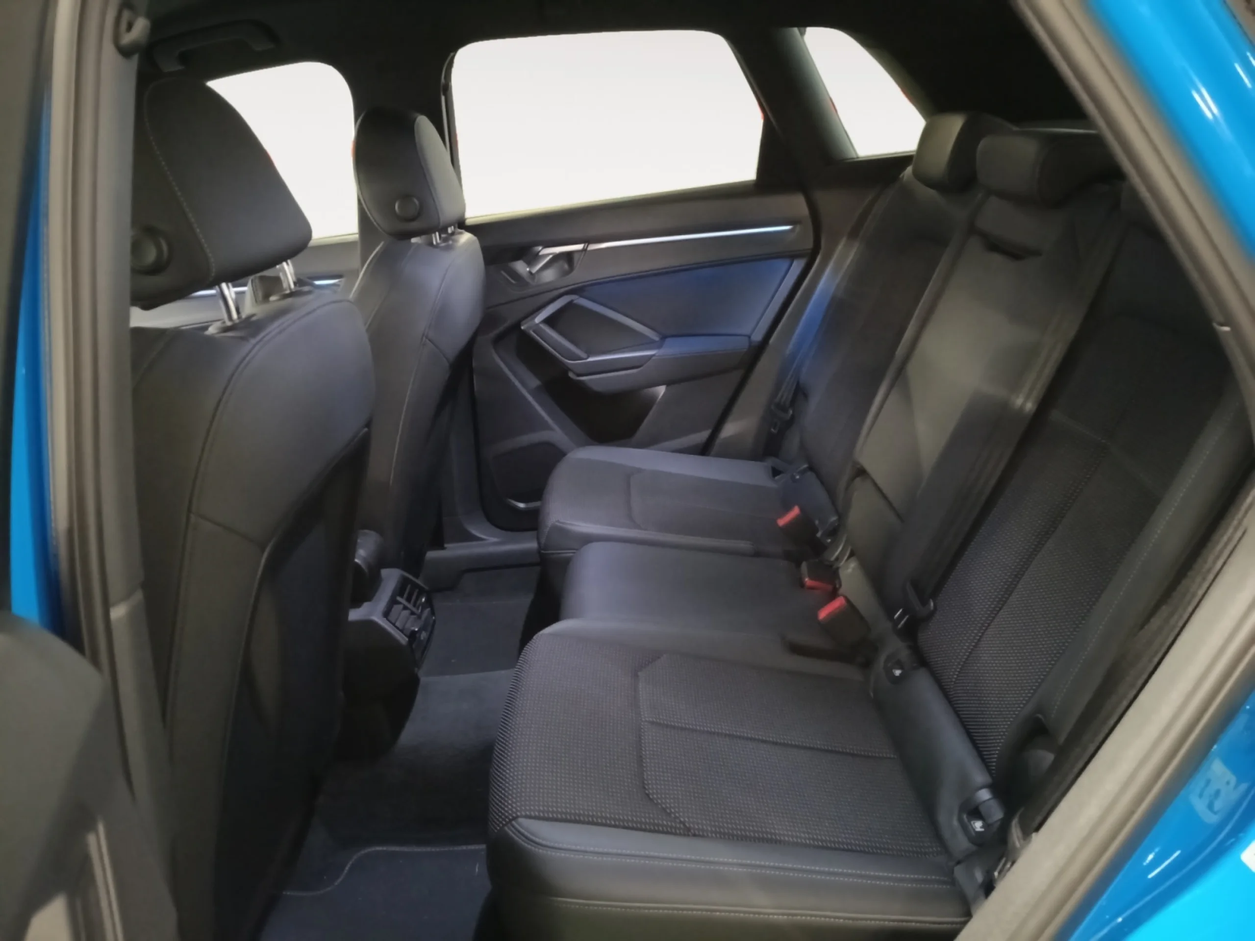 AUDI Q3 BLACK LINE 35 TDI 110KW (150CV) S TRONIC - Foto 6