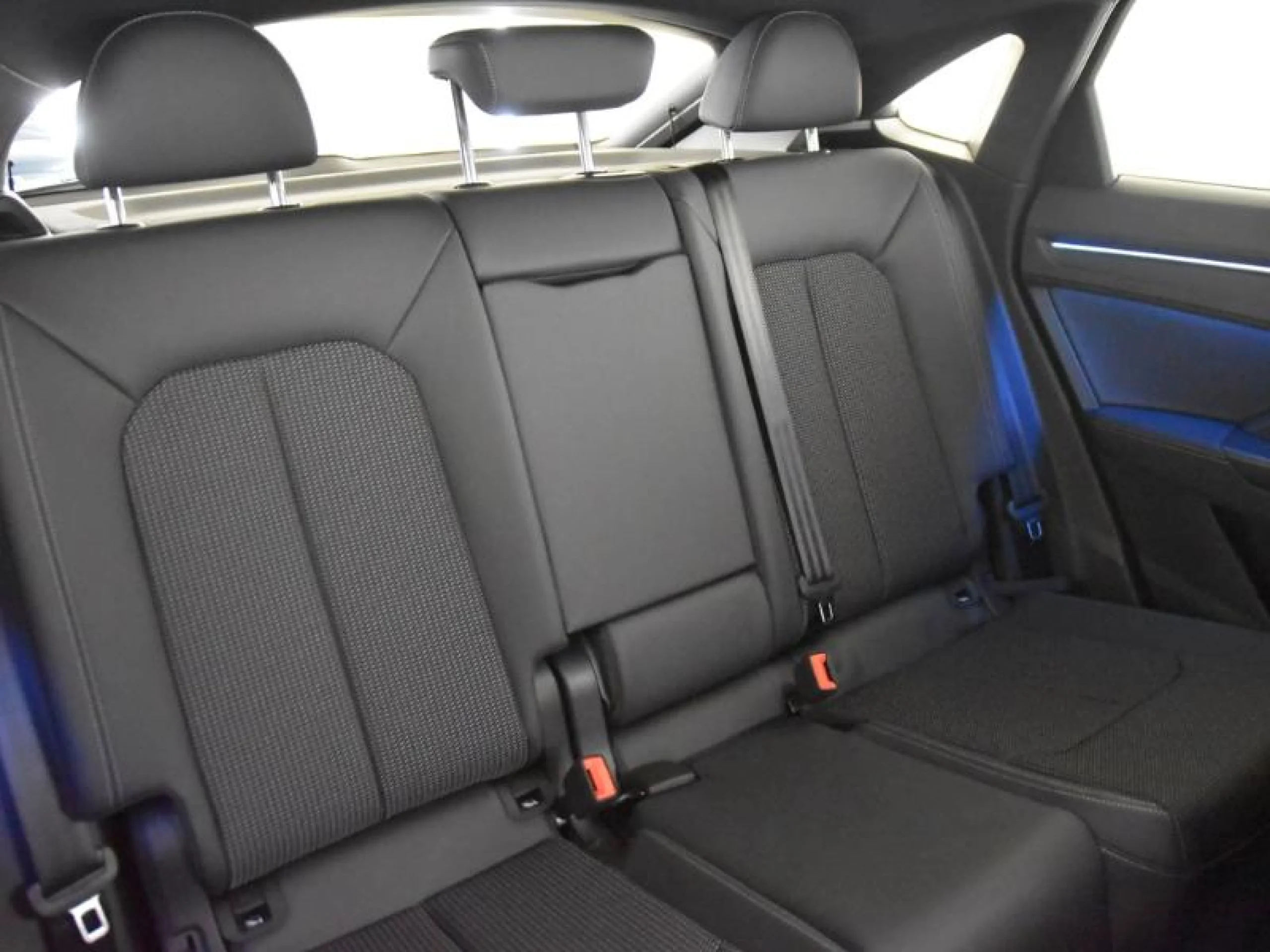 AUDI Q3 SPORTBACK BLACK LINE 35 TDI 110KW (150CV) S TRONIC - Foto 6