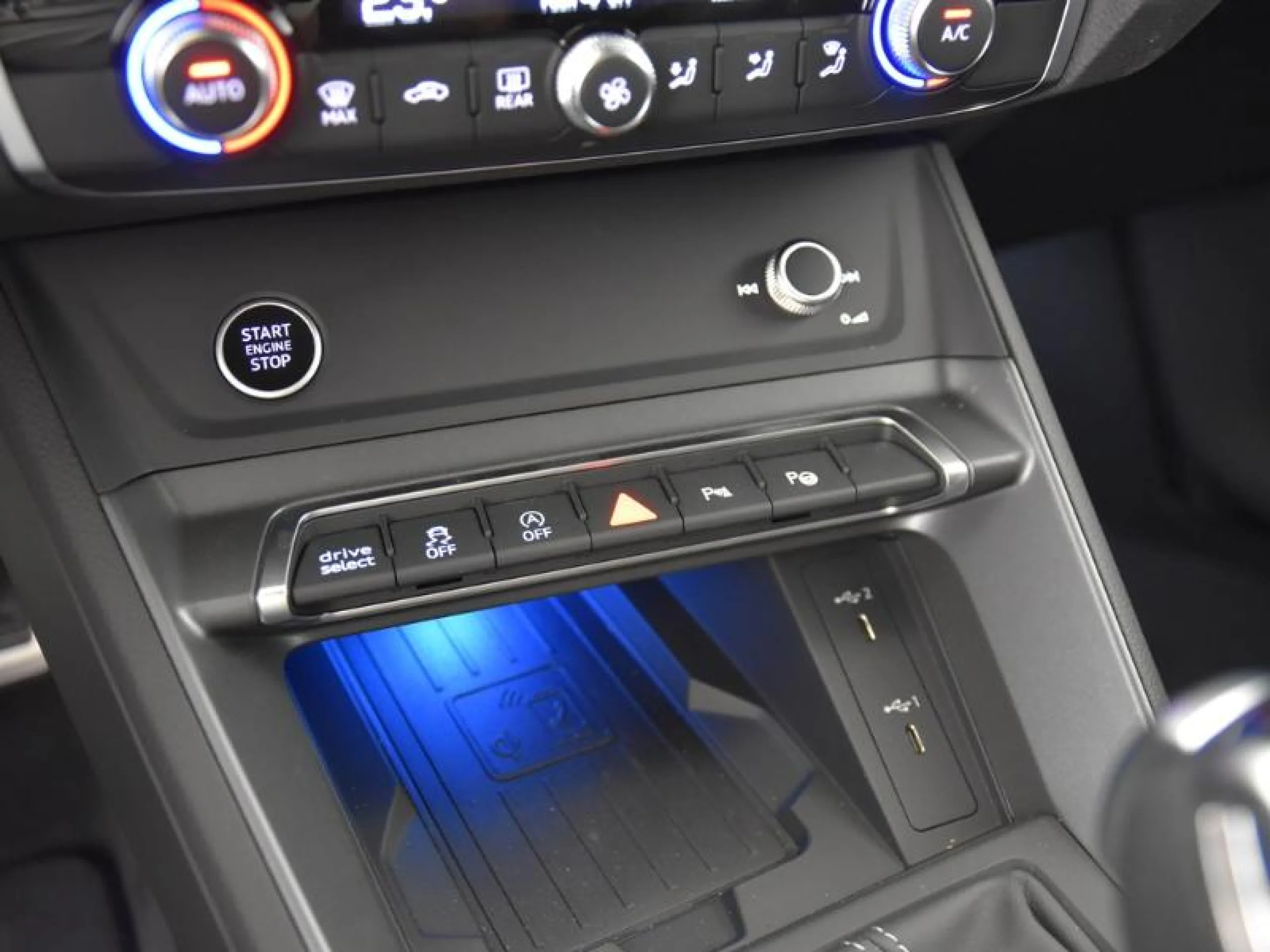 AUDI Q3 SPORTBACK BLACK LINE 35 TDI 110KW (150CV) S TRONIC - Foto 12