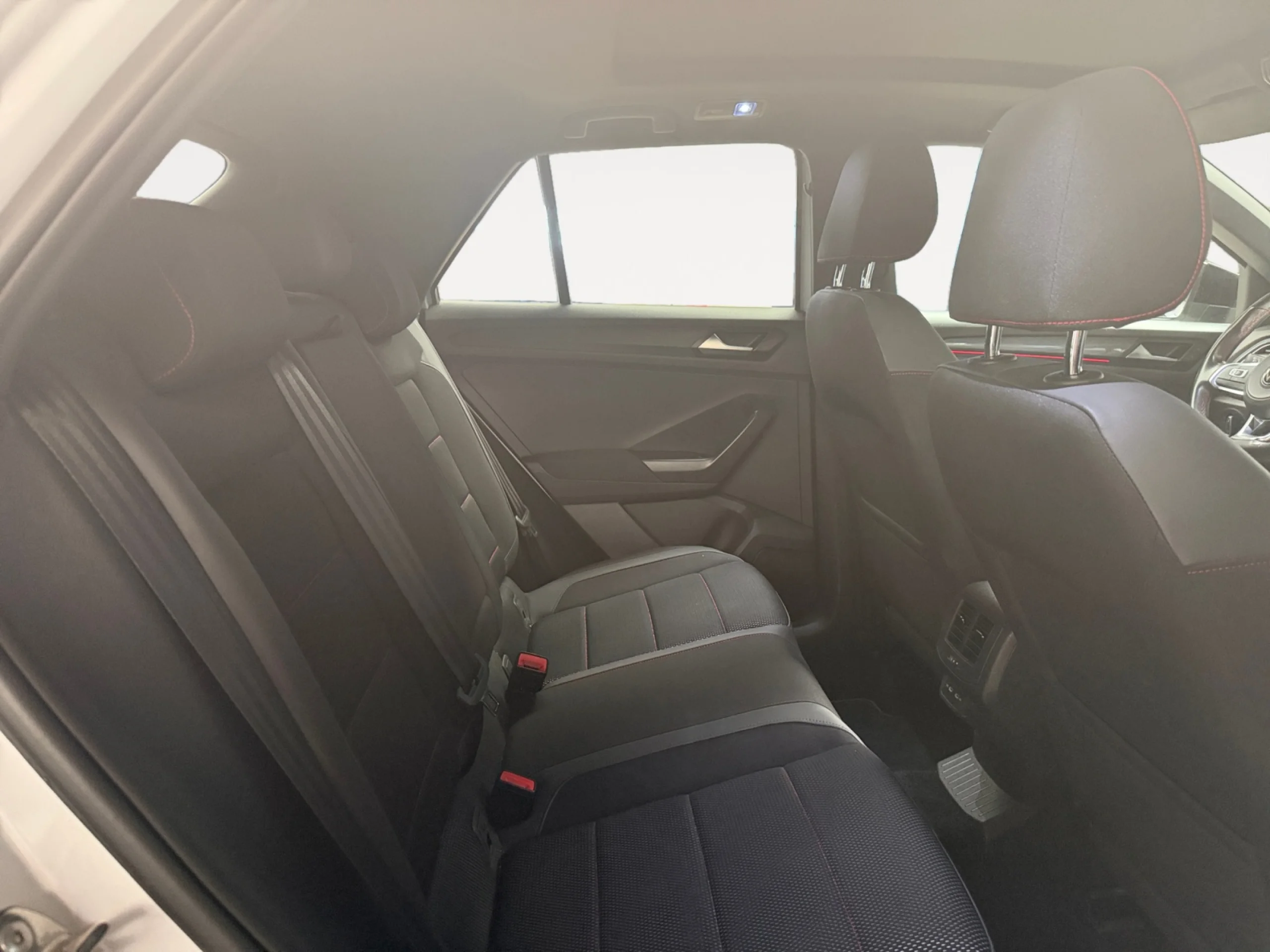 VOLKSWAGEN T ROC SPORT 1.5 TSI 110KW (150CV) DSG - Foto 6