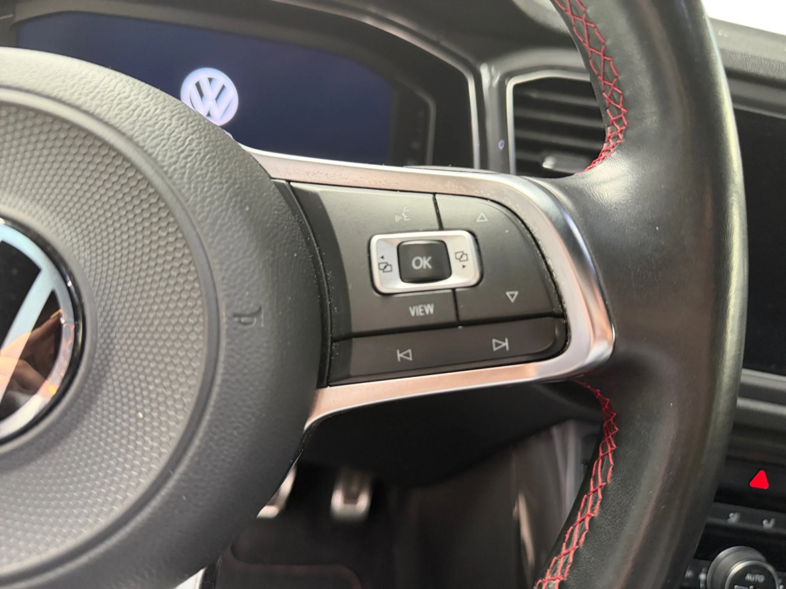 VOLKSWAGEN T ROC SPORT 1.5 TSI 110KW (150CV) DSG - Foto 10