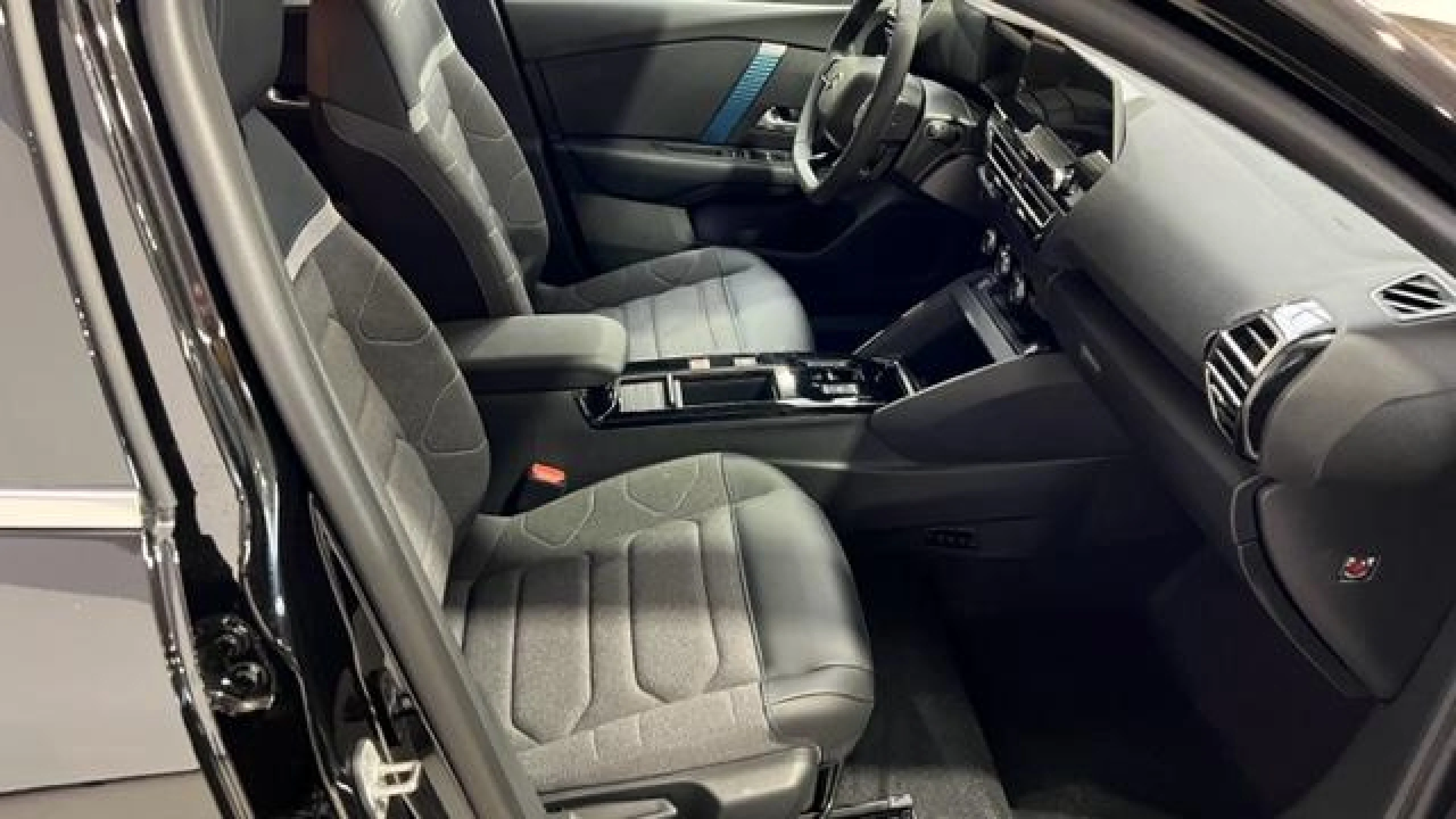 CITROEN Ë C4 Ë C4 ELÉCTRICO 100KW FEEL PACK - Foto 21