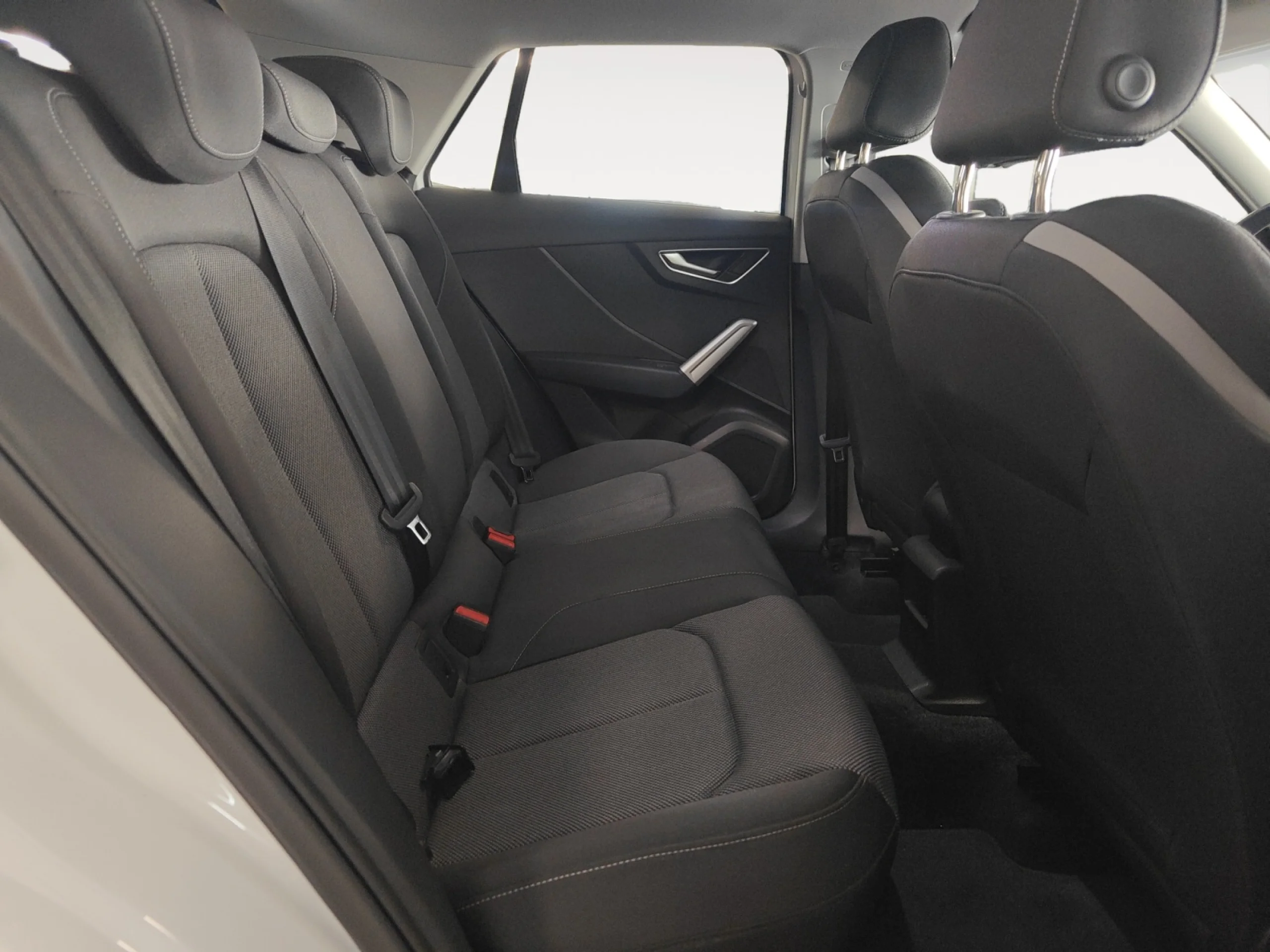 AUDI Q2 BLACK LINE 30 TDI 85KW (116CV) S TRONIC - Foto 8