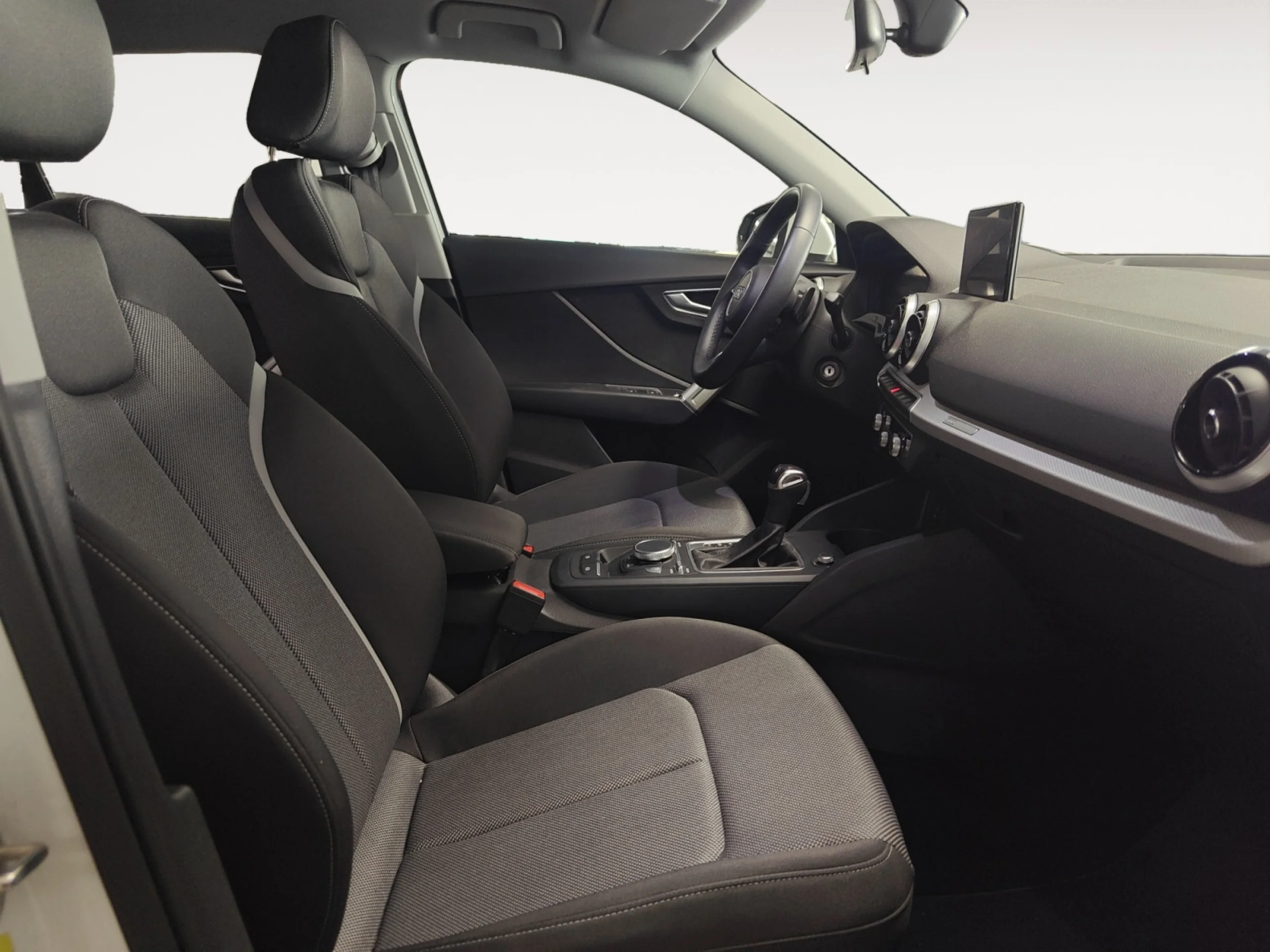 AUDI Q2 BLACK LINE 30 TDI 85KW (116CV) S TRONIC - Foto 9