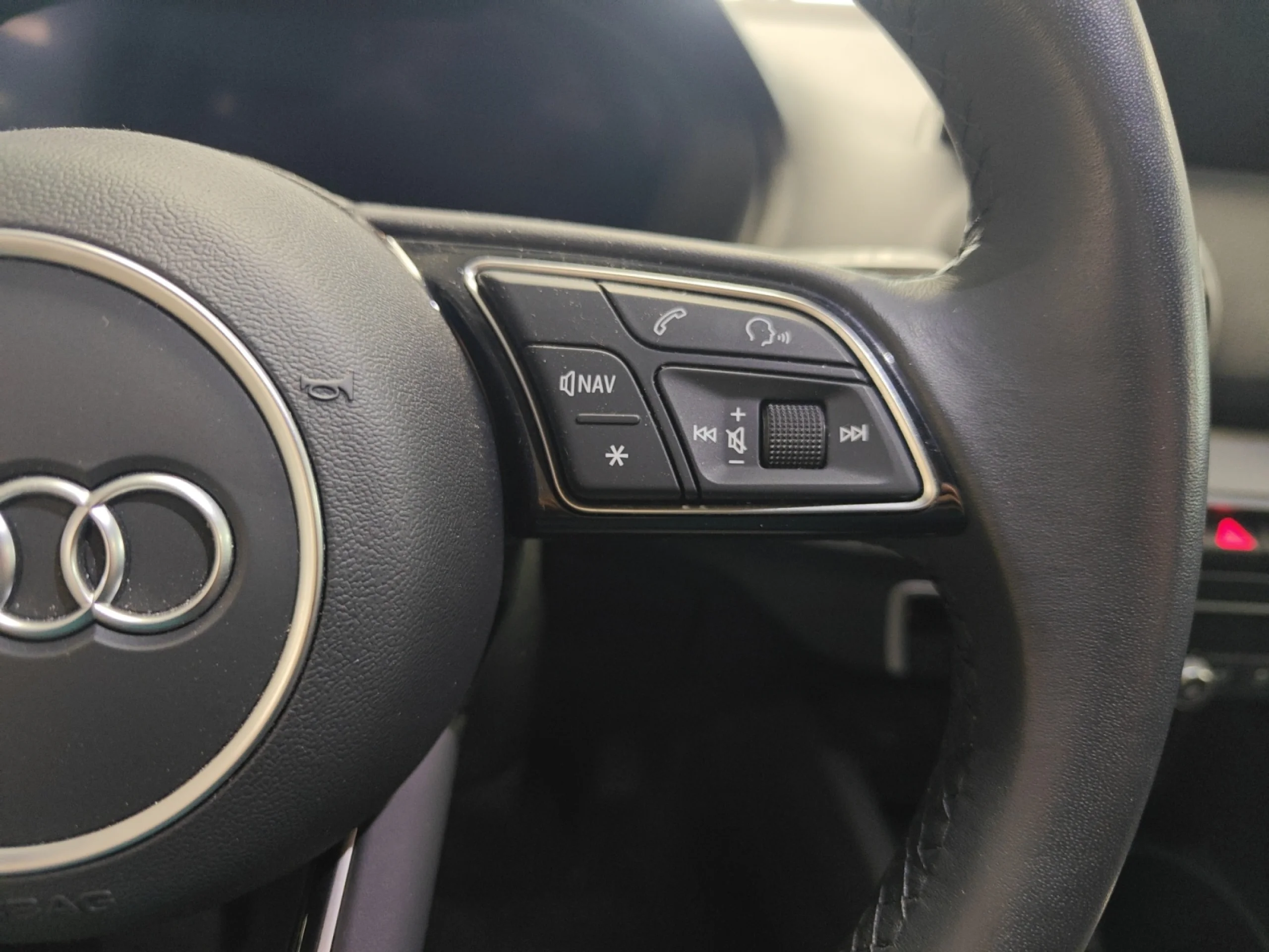 AUDI Q2 BLACK LINE 30 TDI 85KW (116CV) S TRONIC - Foto 13