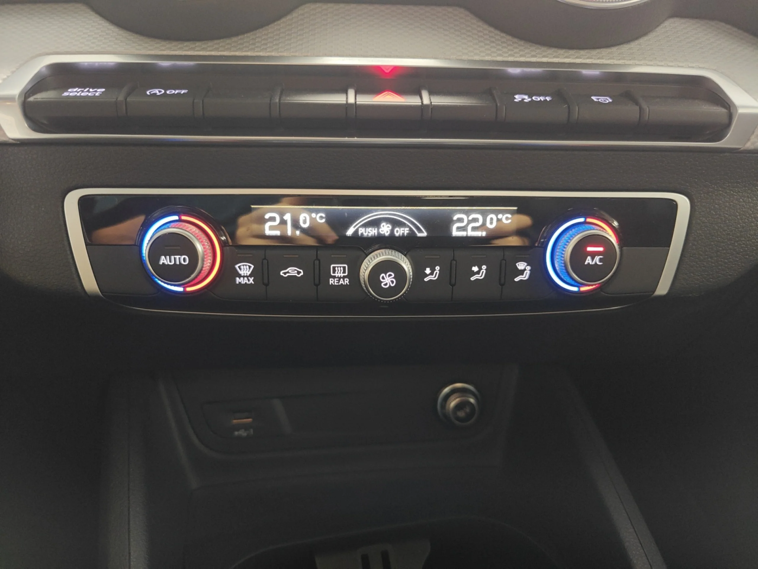 AUDI Q2 BLACK LINE 30 TDI 85KW (116CV) S TRONIC - Foto 20