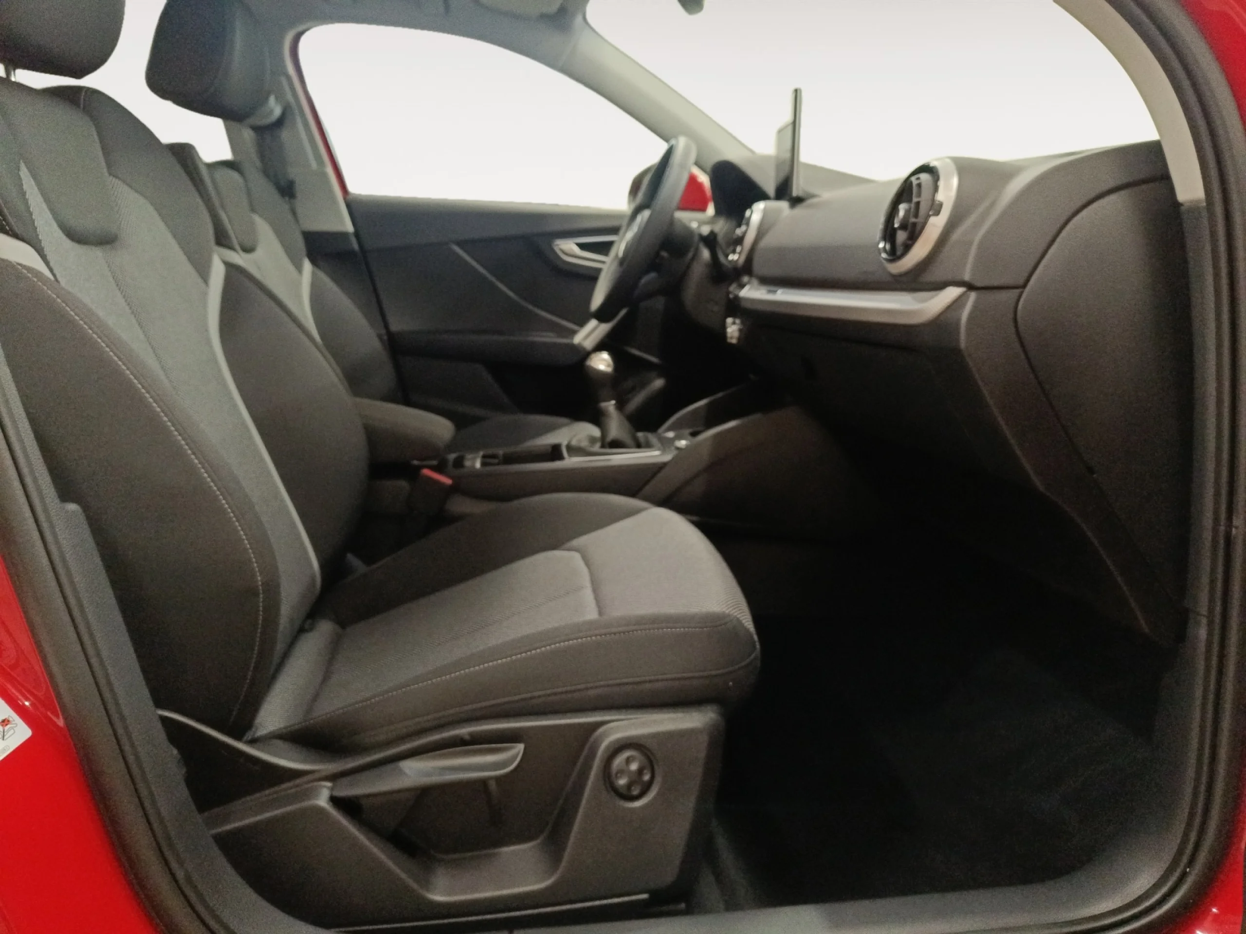 AUDI Q2 S LINE 30 TFSI 85KW (116CV) - Foto 5