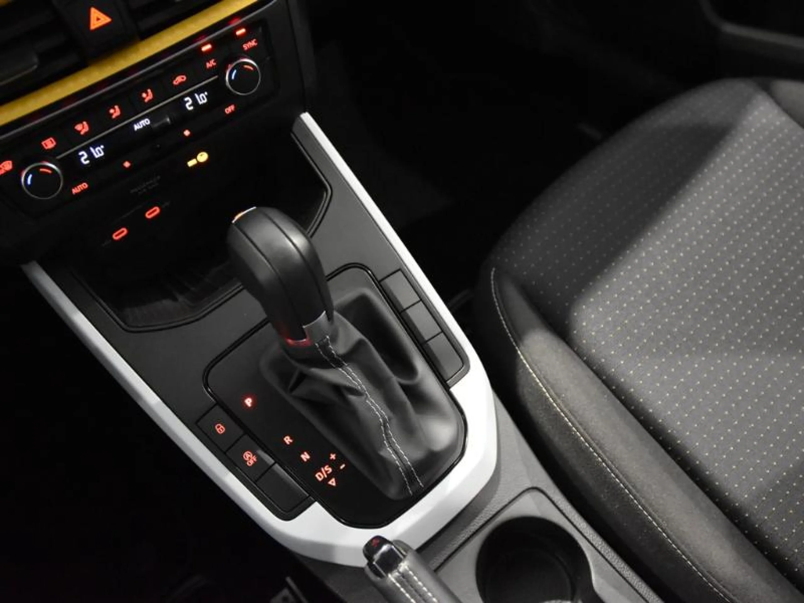 SEAT ARONA 1.0 TSI 85KW (115CV) DSG STYLE XL - Foto 10