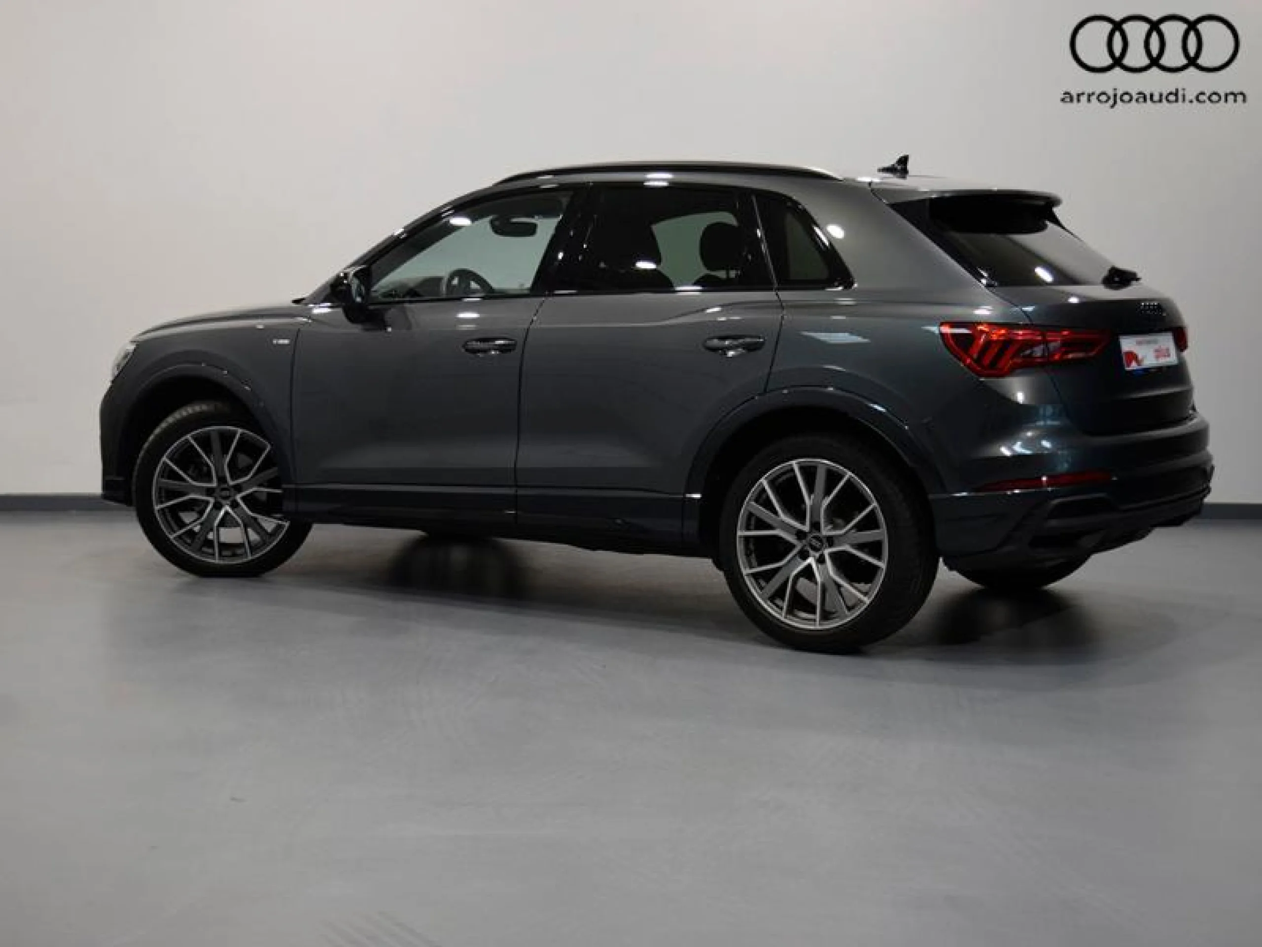 AUDI Q3 BLACK LINE 35 TDI 110KW (150CV) S TRONIC - Foto 2