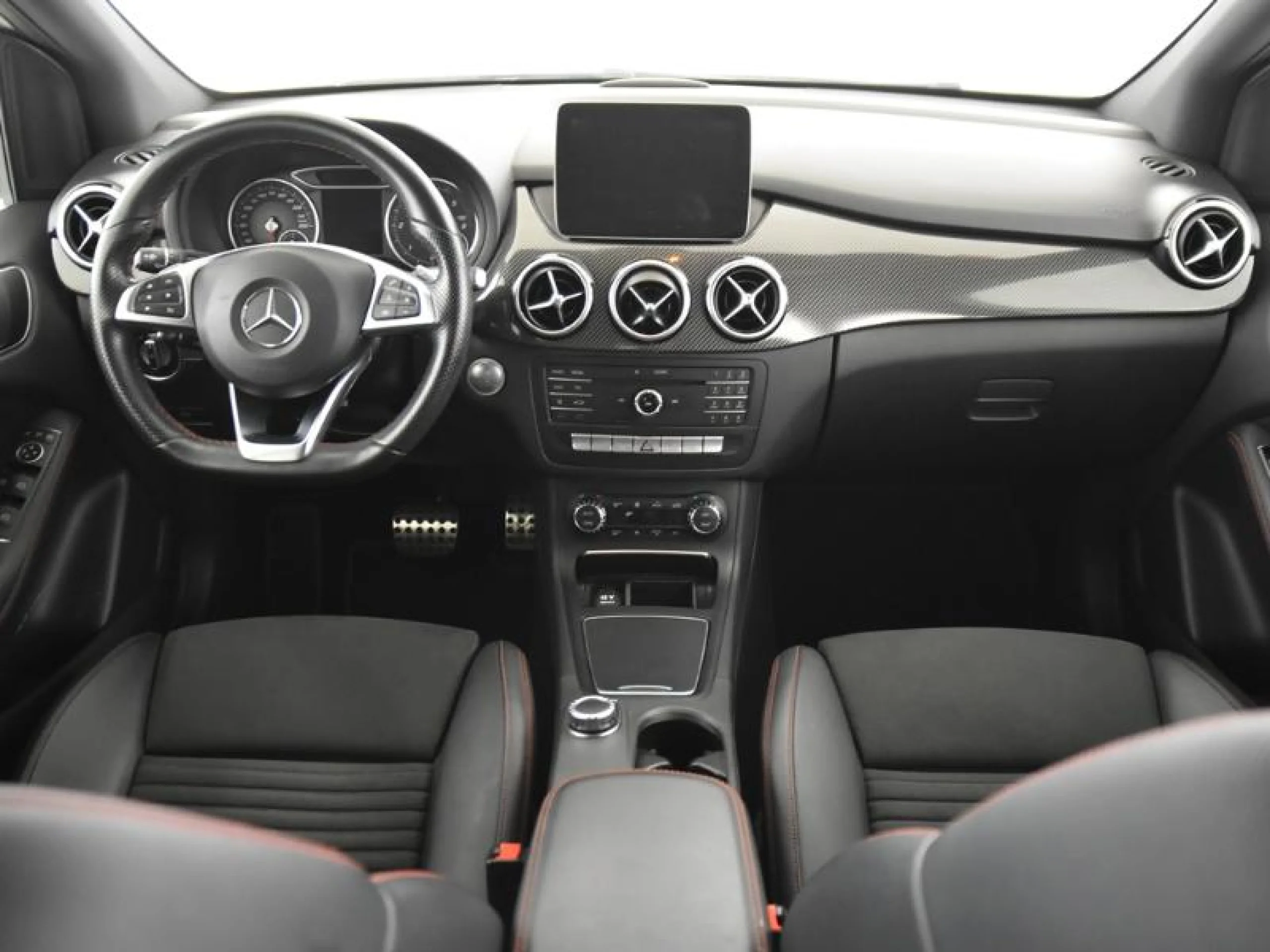 MERCEDES-BENZ CLASE B B 200 D 4MATIC - Foto 4