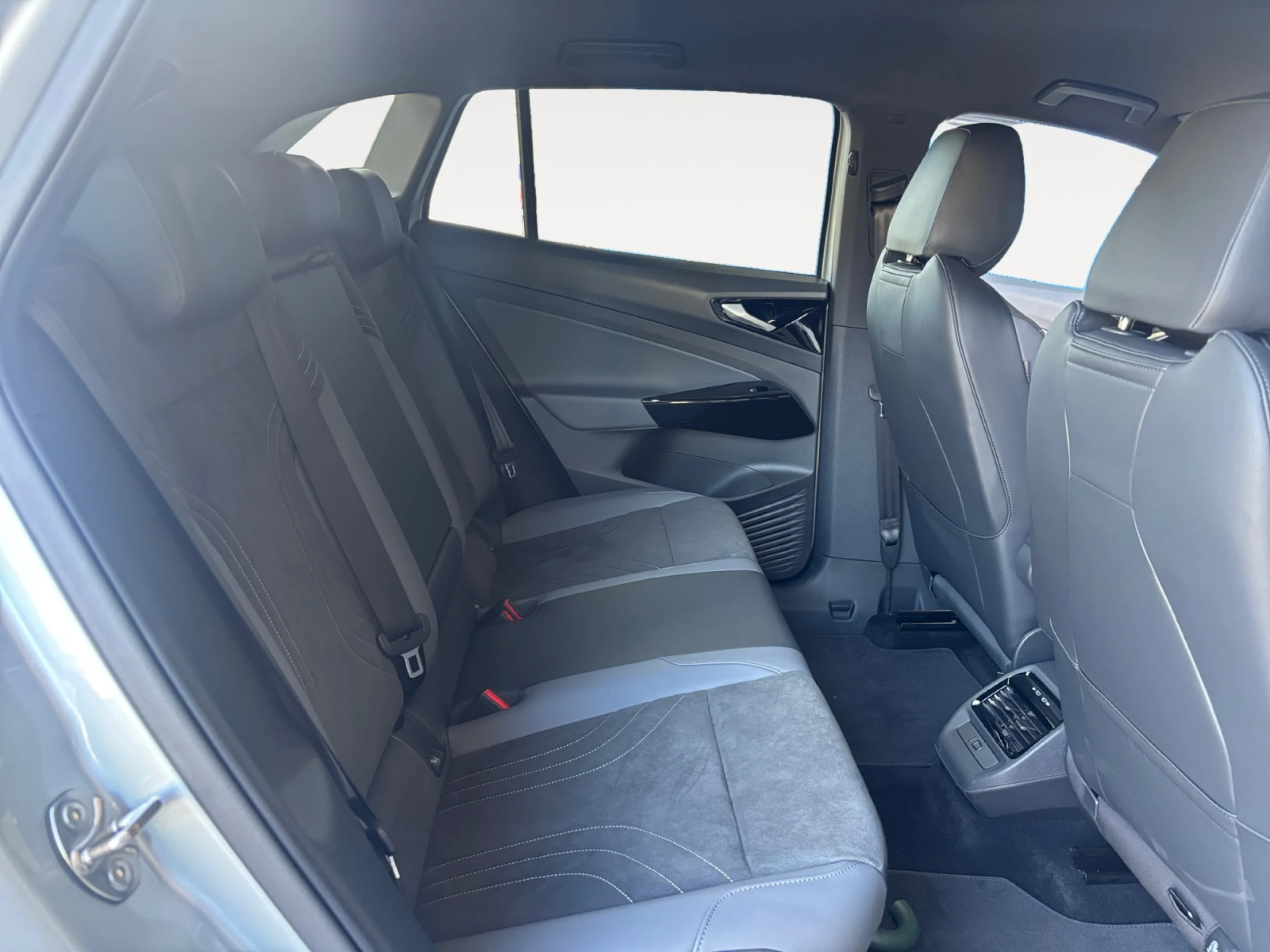 VOLKSWAGEN ID.4 PRO 4MOTION 210KW (286CV) 77KWH AUTO - Foto 6