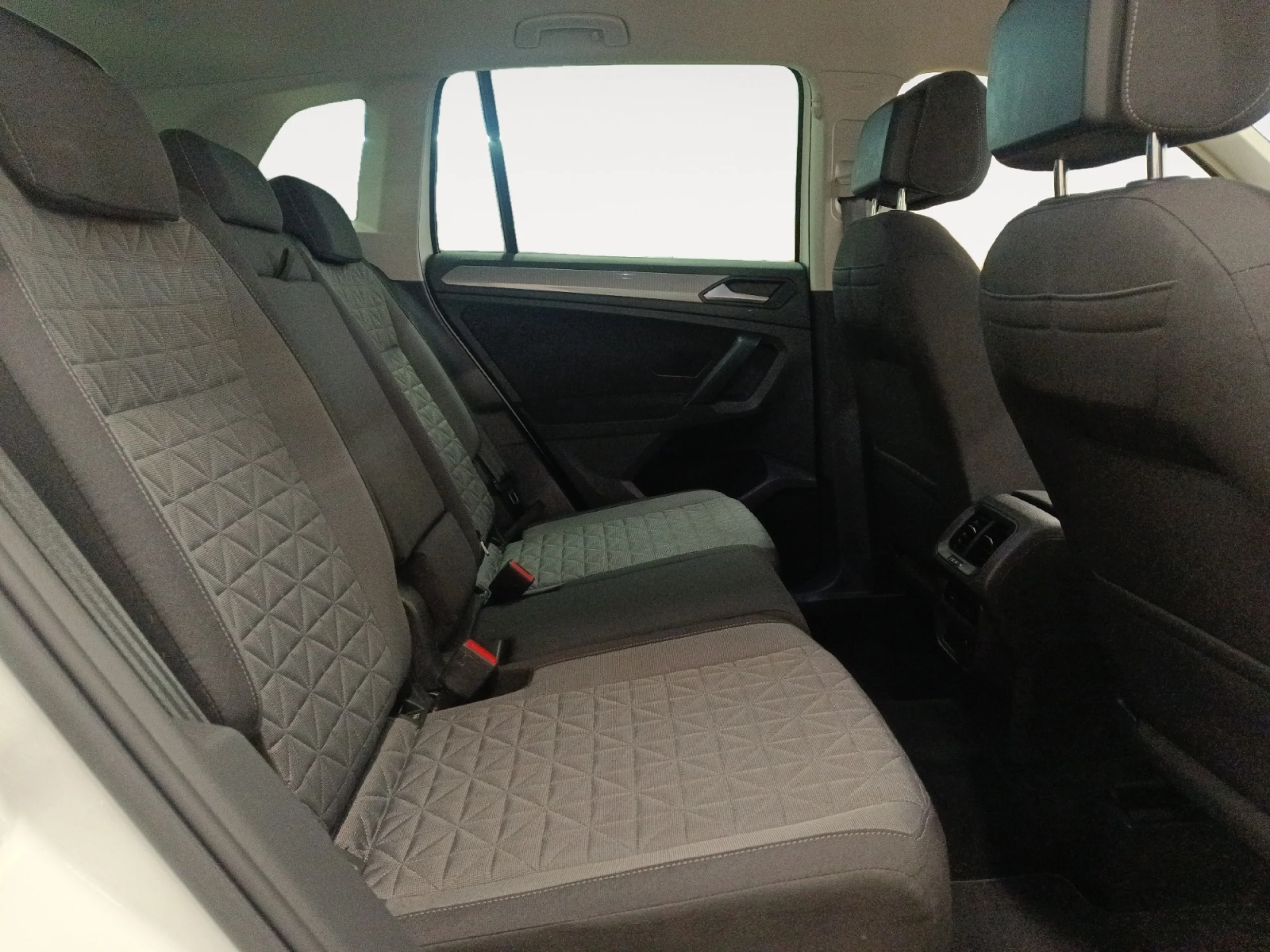 VOLKSWAGEN TIGUAN LIFE 2.0 TDI 110KW (150CV) DSG - Foto 6