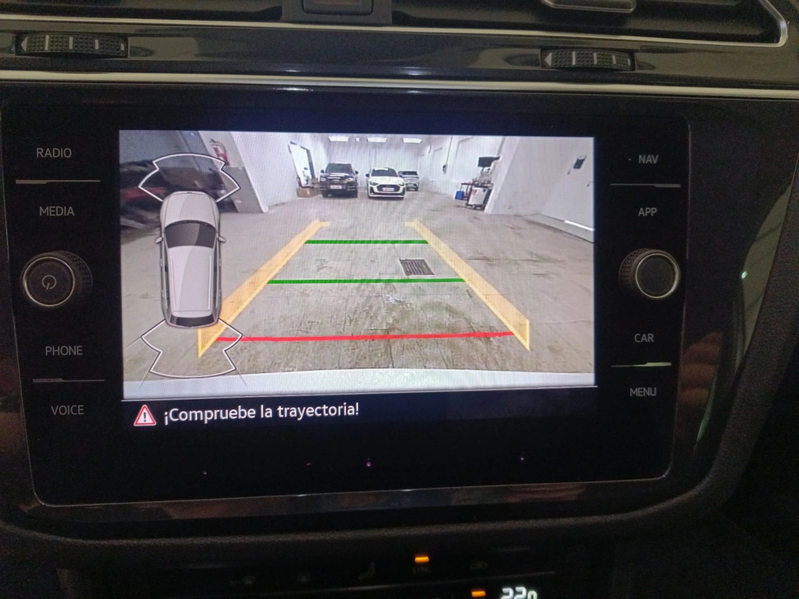 VOLKSWAGEN TIGUAN LIFE 2.0 TDI 110KW (150CV) DSG - Foto 16