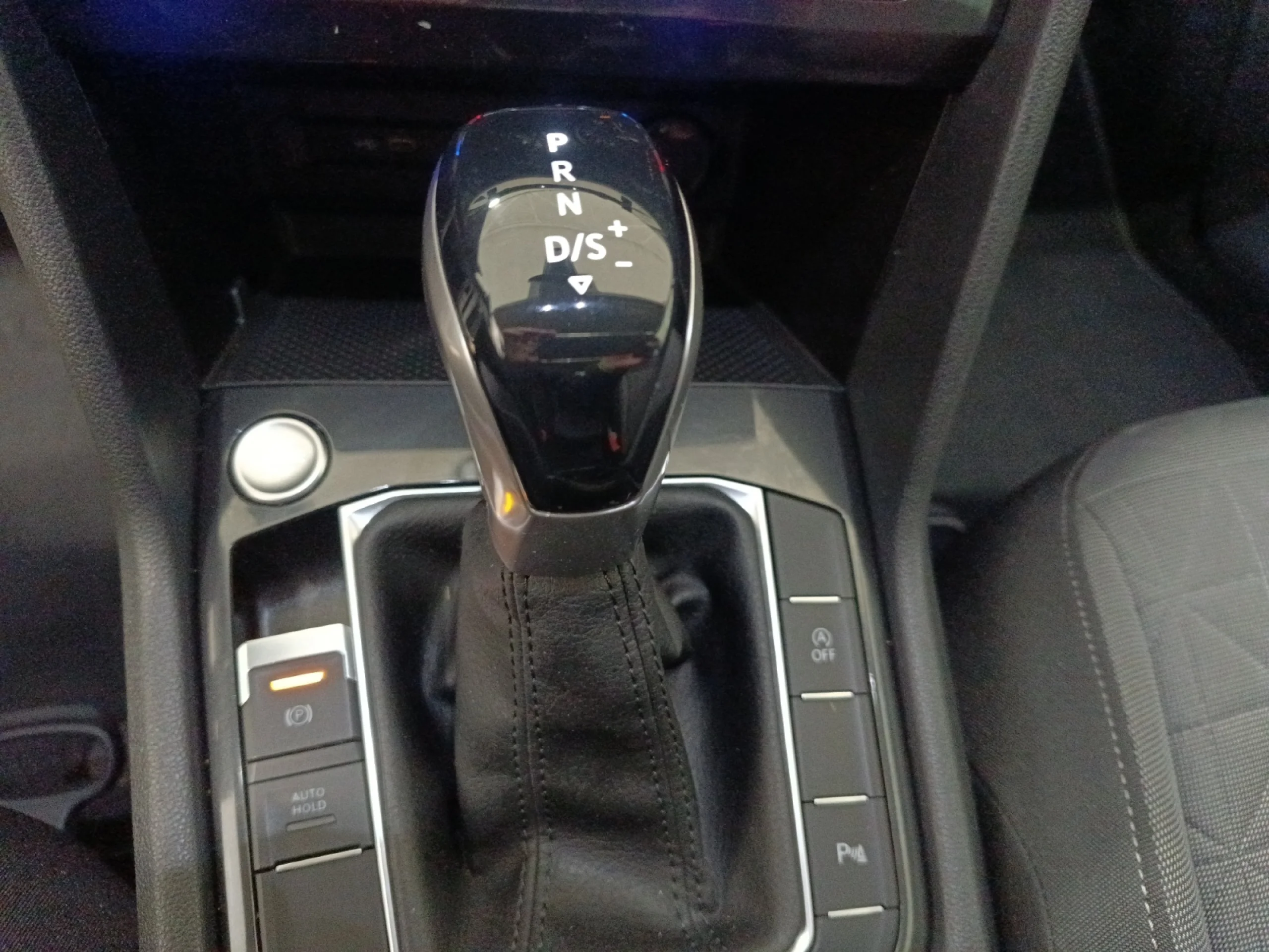 VOLKSWAGEN TIGUAN LIFE 2.0 TDI 110KW (150CV) DSG - Foto 17