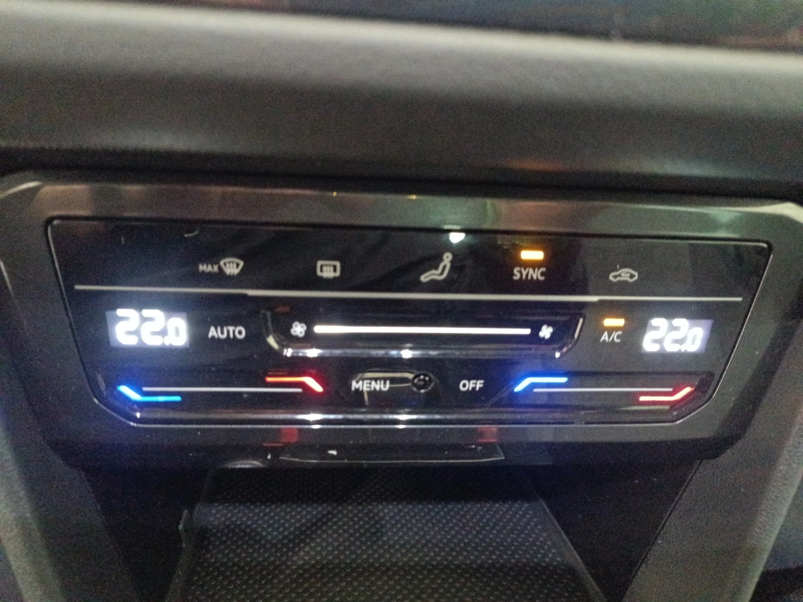 VOLKSWAGEN TIGUAN LIFE 2.0 TDI 110KW (150CV) DSG - Foto 20