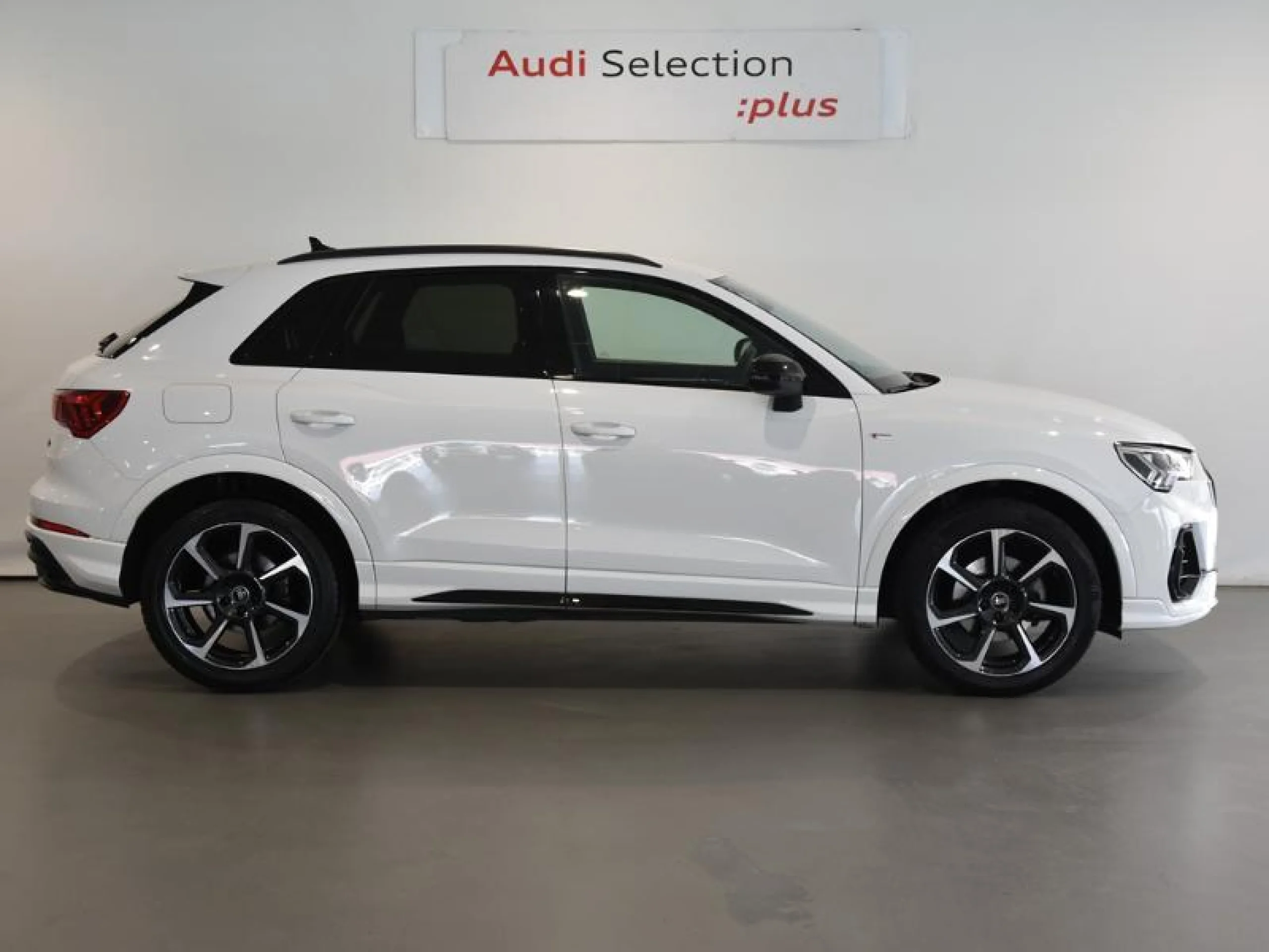 AUDI Q3 BLACK LINE 35 TDI 110KW (150CV) S TRONIC - Foto 3