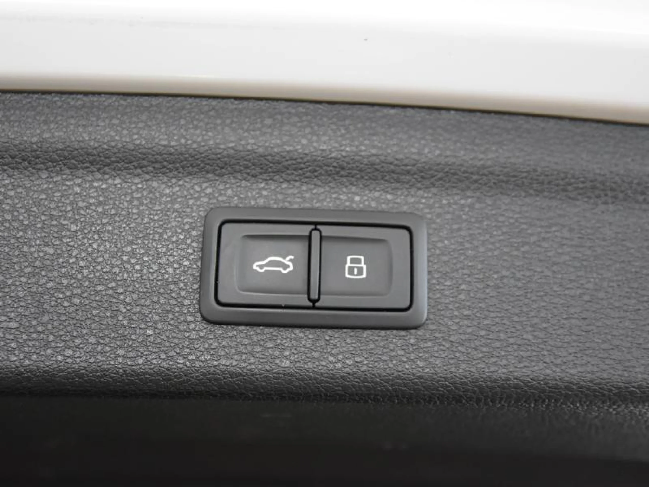 AUDI Q3 BLACK LINE 35 TDI 110KW (150CV) S TRONIC - Foto 9