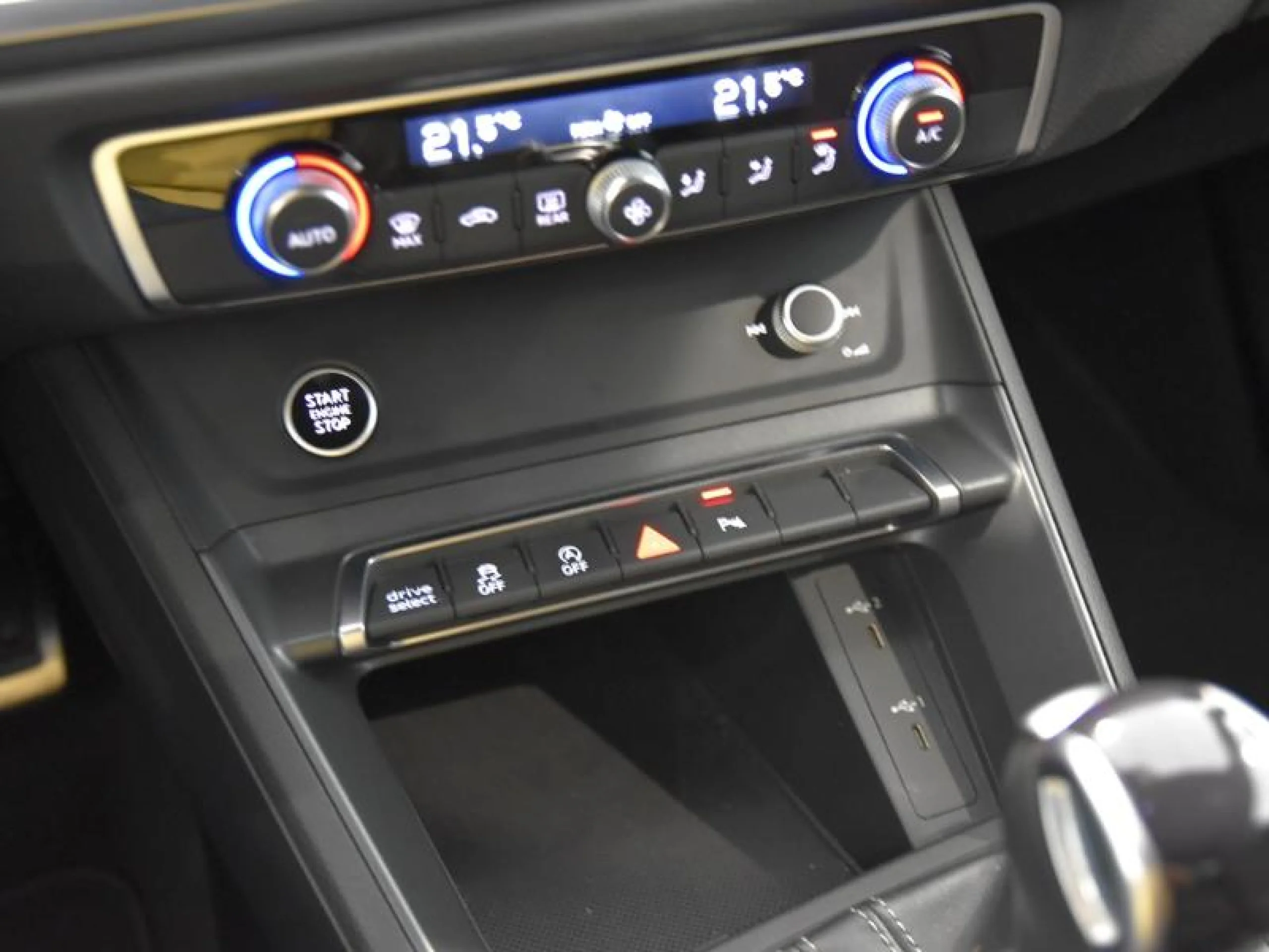 AUDI Q3 BLACK LINE 35 TDI 110KW (150CV) S TRONIC - Foto 12