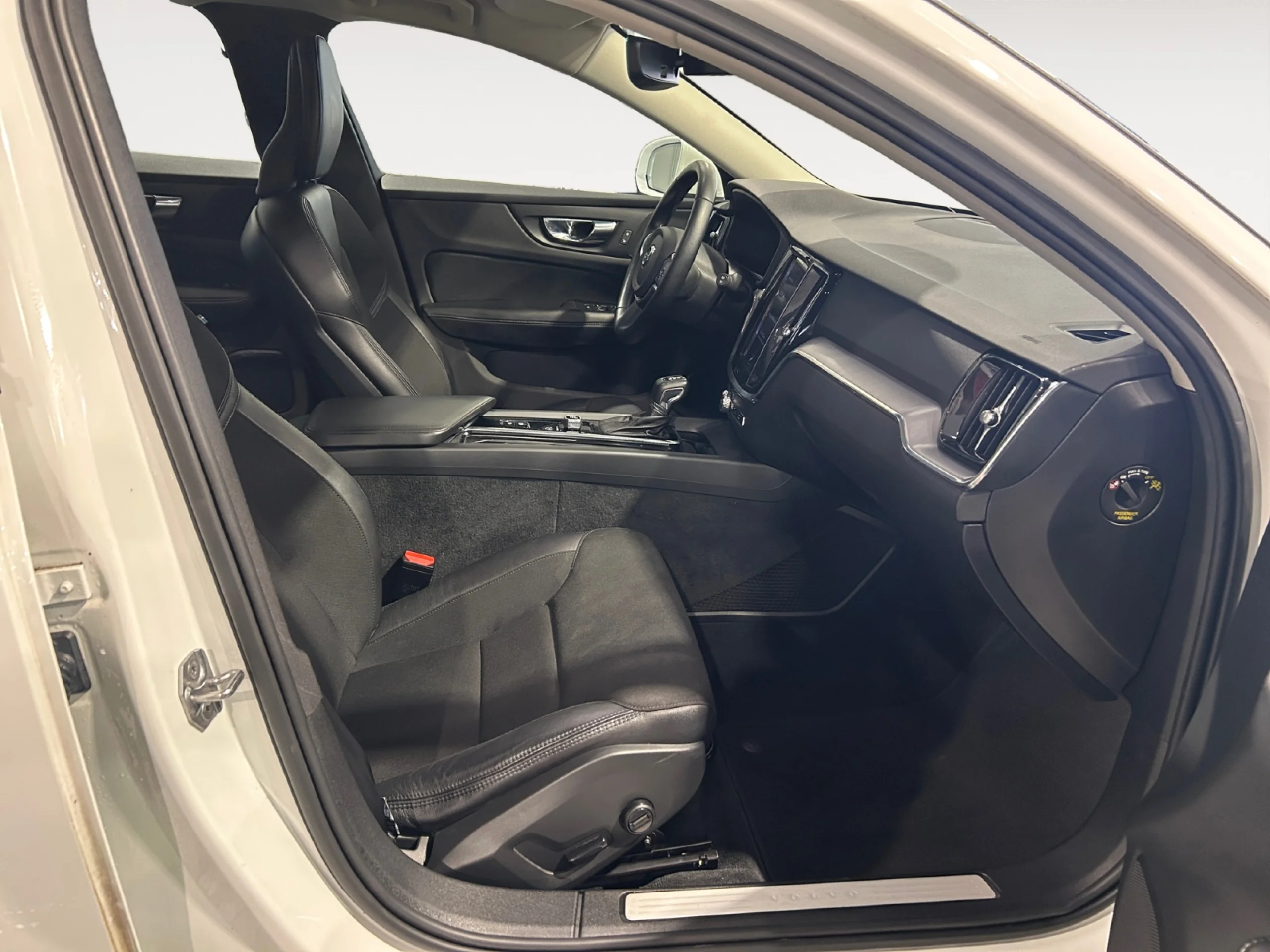 VOLVO V60 2.0 D4 BUSINESS PLUS AUTO - Foto 5