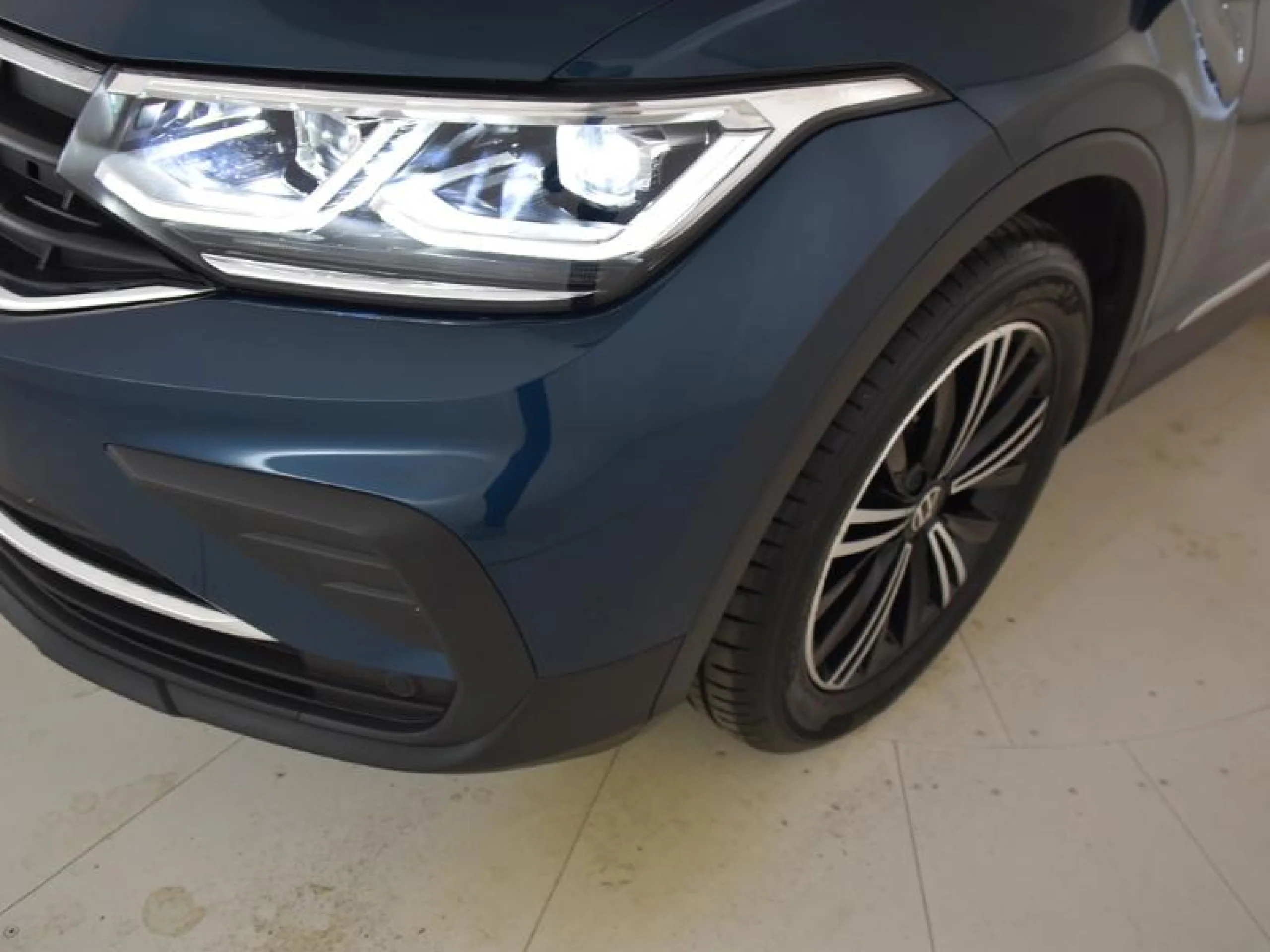 VOLKSWAGEN TIGUAN LIFE 1.5 TSI 110KW (150CV) - Foto 19