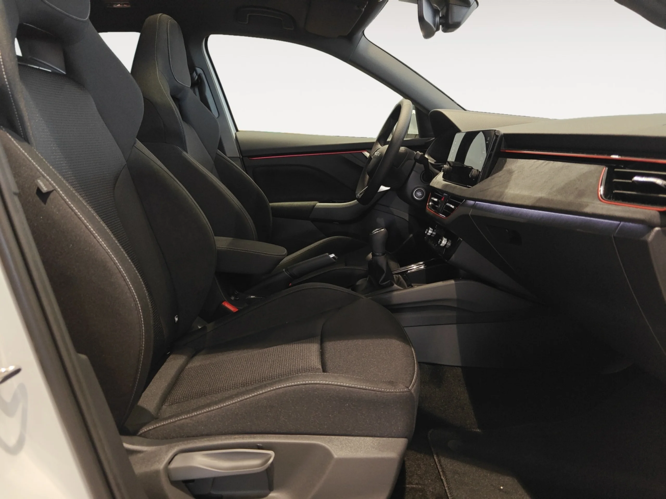 SKODA SCALA 1.5 TSI 110 KW (150 CV) DSG DESIGN - Foto 5