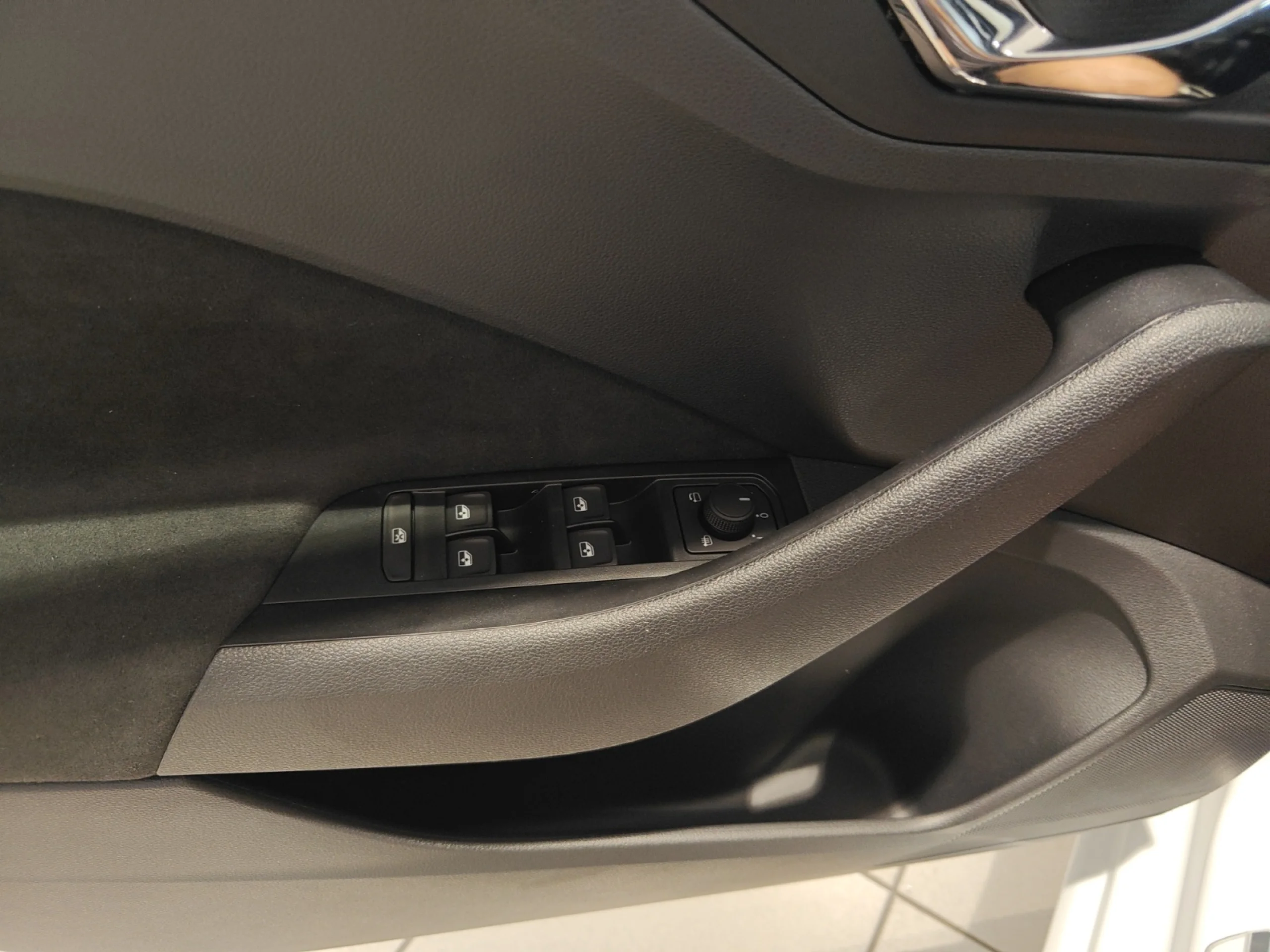 SKODA SCALA 1.5 TSI 110 KW (150 CV) DSG DESIGN - Foto 13