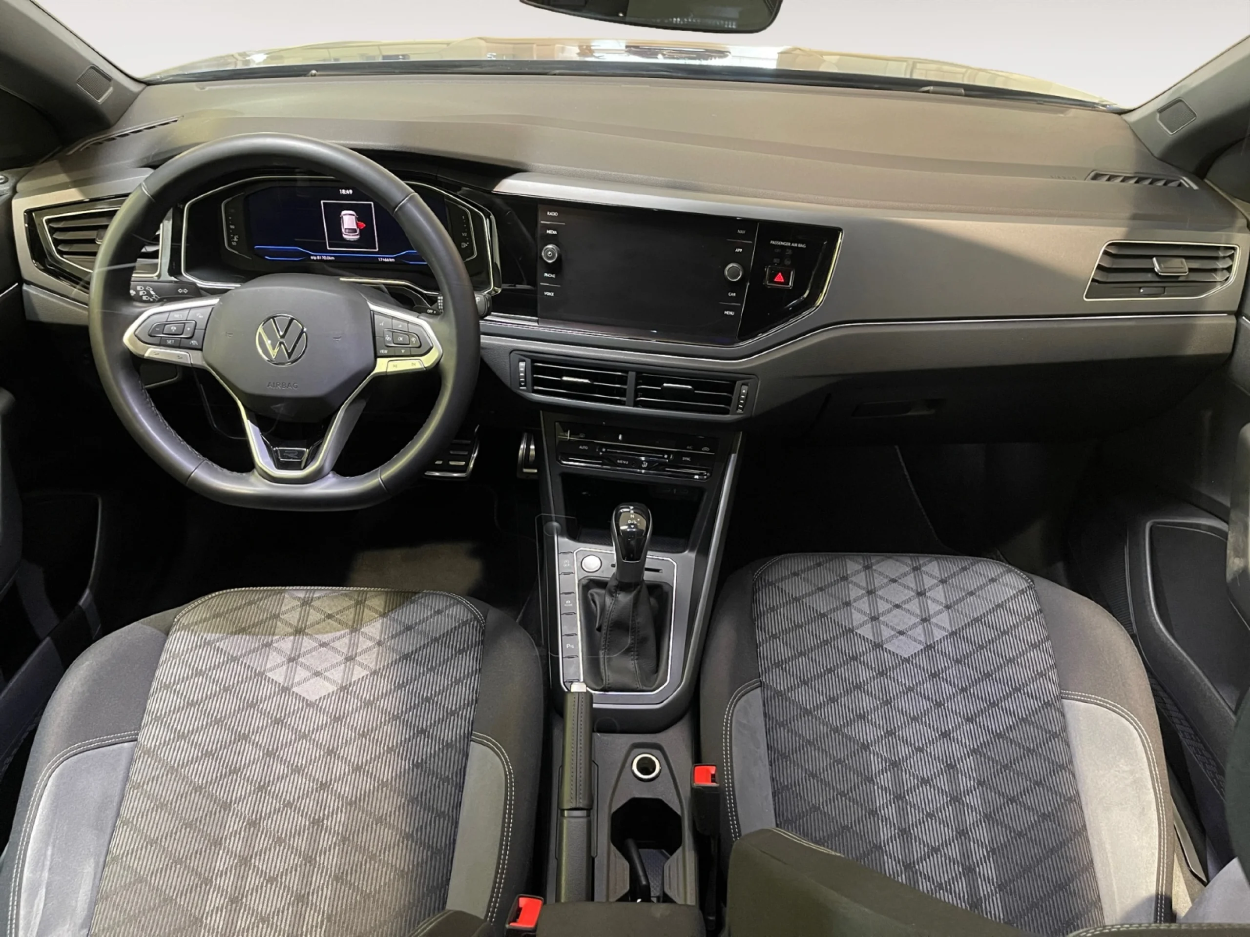 VOLKSWAGEN TAIGO R LINE 1.0 TSI 81KW (110CV) DSG - Foto 4