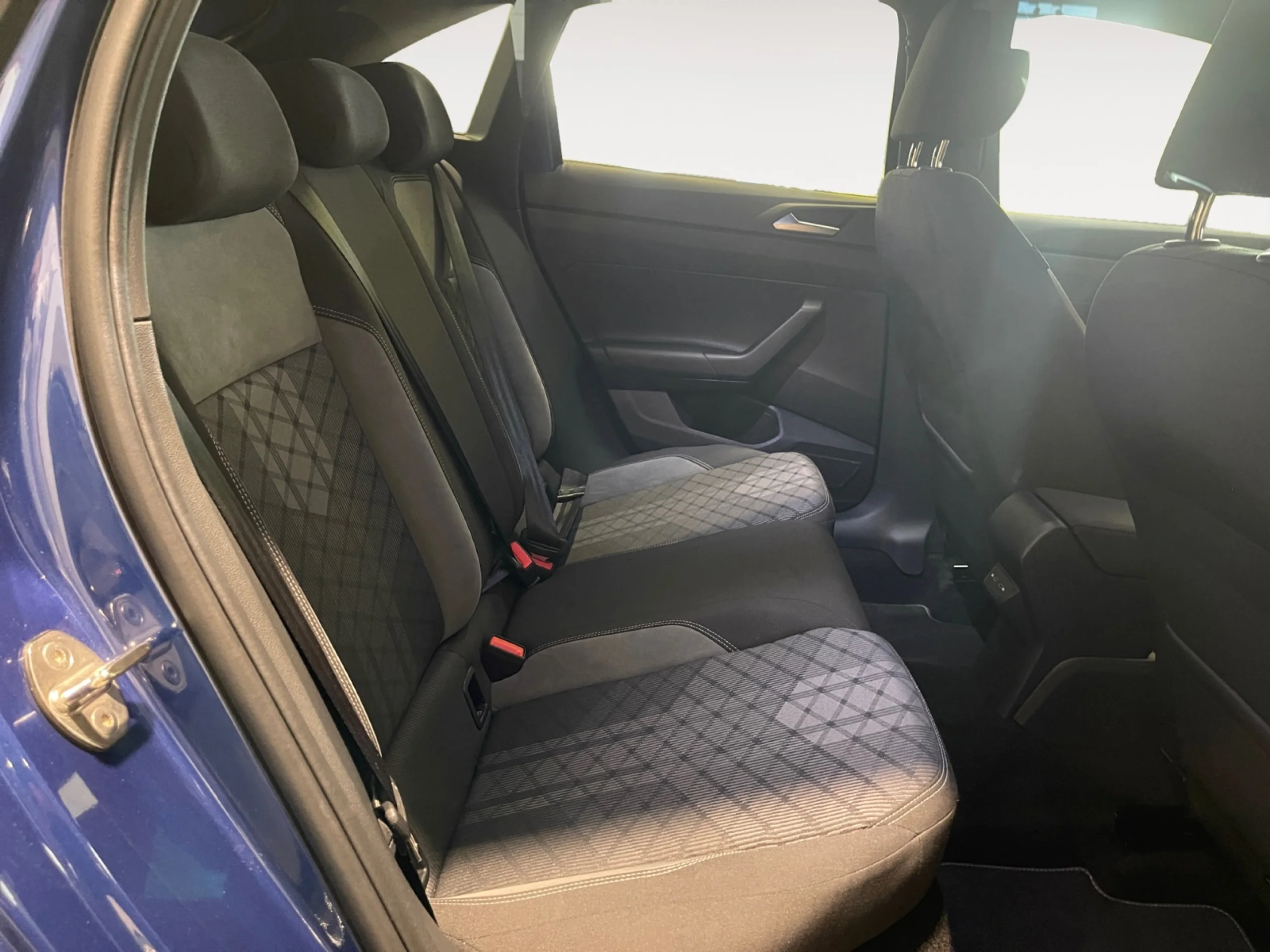 VOLKSWAGEN TAIGO R LINE 1.0 TSI 81KW (110CV) DSG - Foto 6