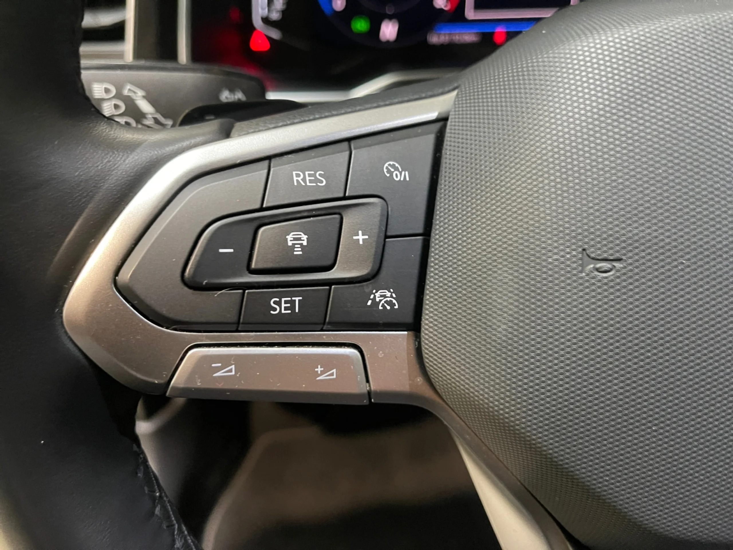 VOLKSWAGEN TAIGO R LINE 1.0 TSI 81KW (110CV) DSG - Foto 9