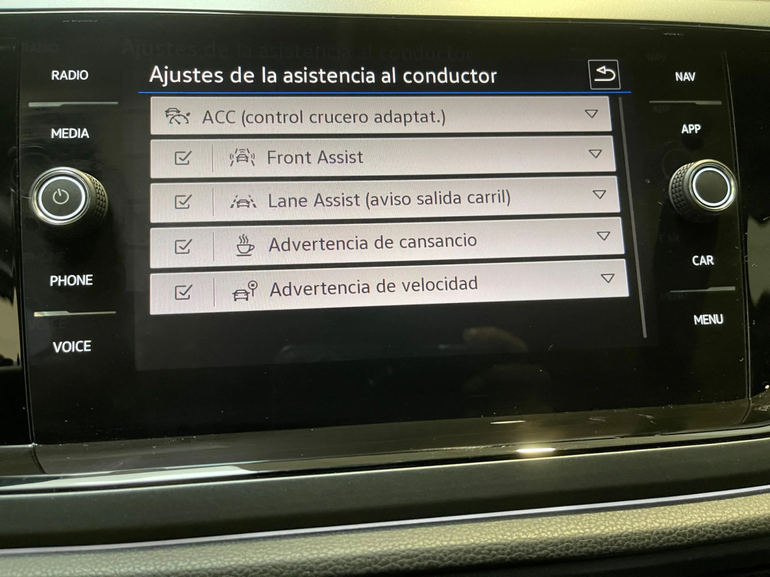 VOLKSWAGEN TAIGO R LINE 1.0 TSI 81KW (110CV) DSG - Foto 16