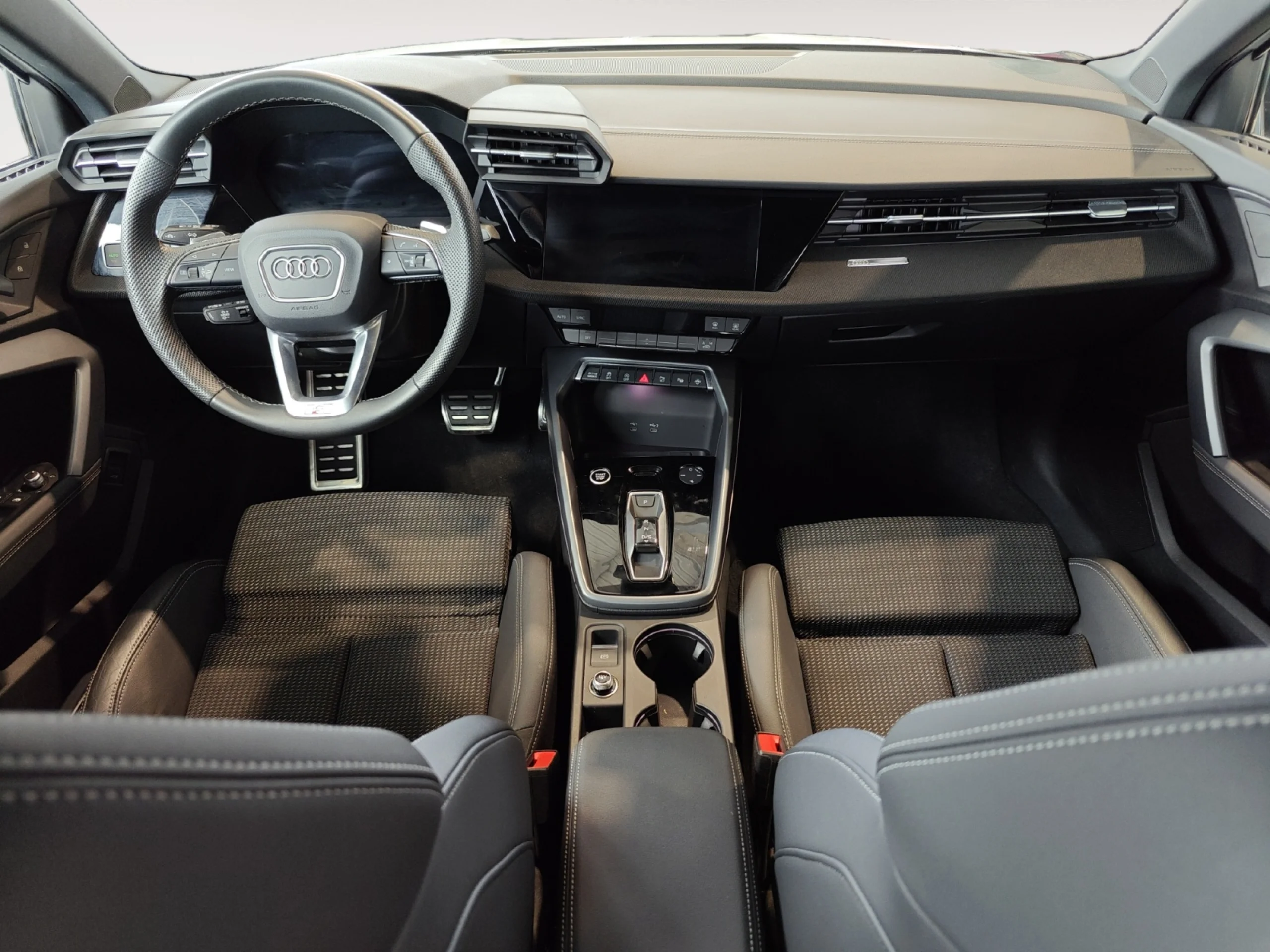 AUDI A3 SEDAN S LINE 35 TDI 110KW S TRONIC - Foto 4