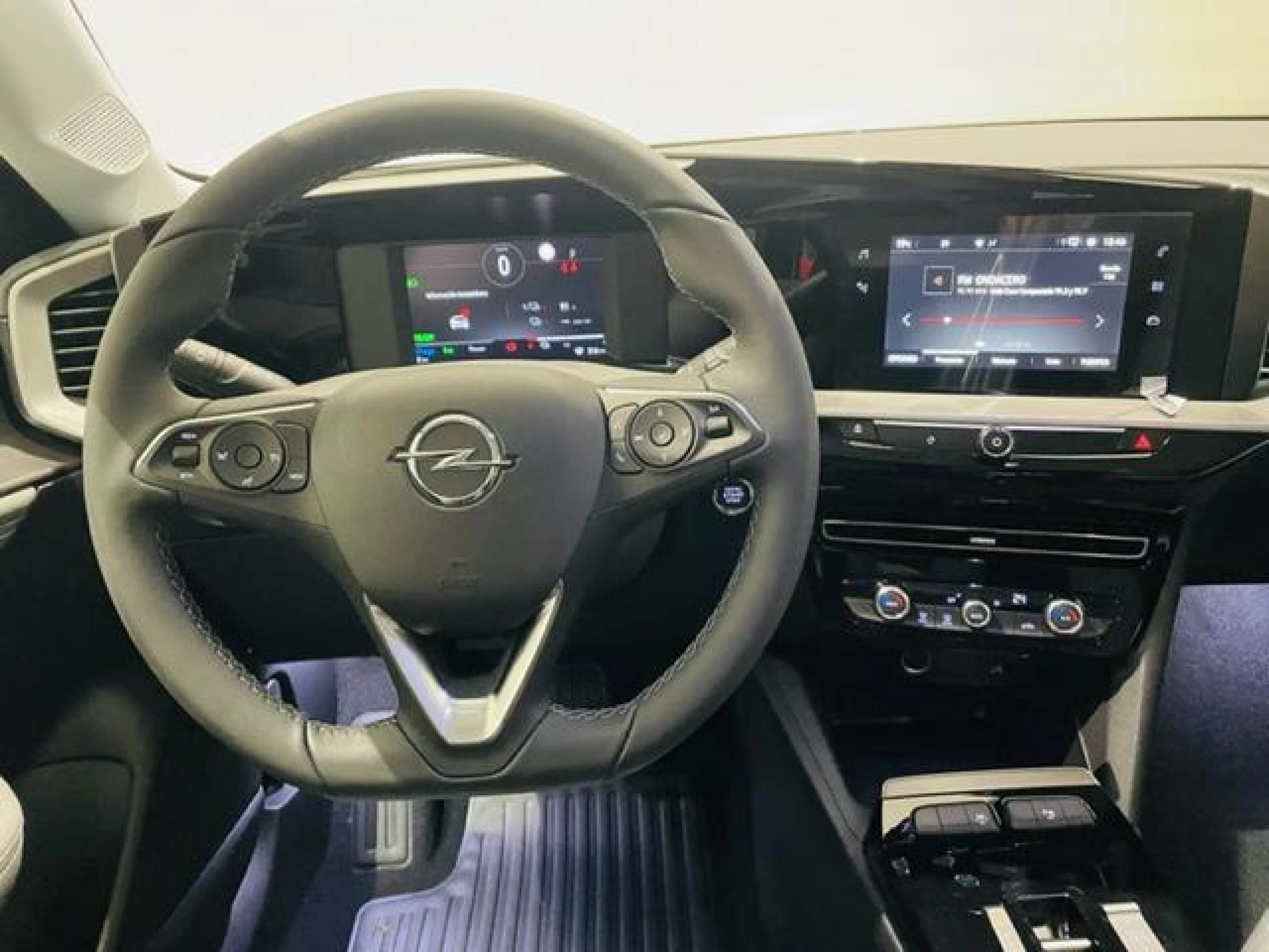 OPEL MOKKA E BEV 50KWH BUSINESS ELEGANCE - Foto 8