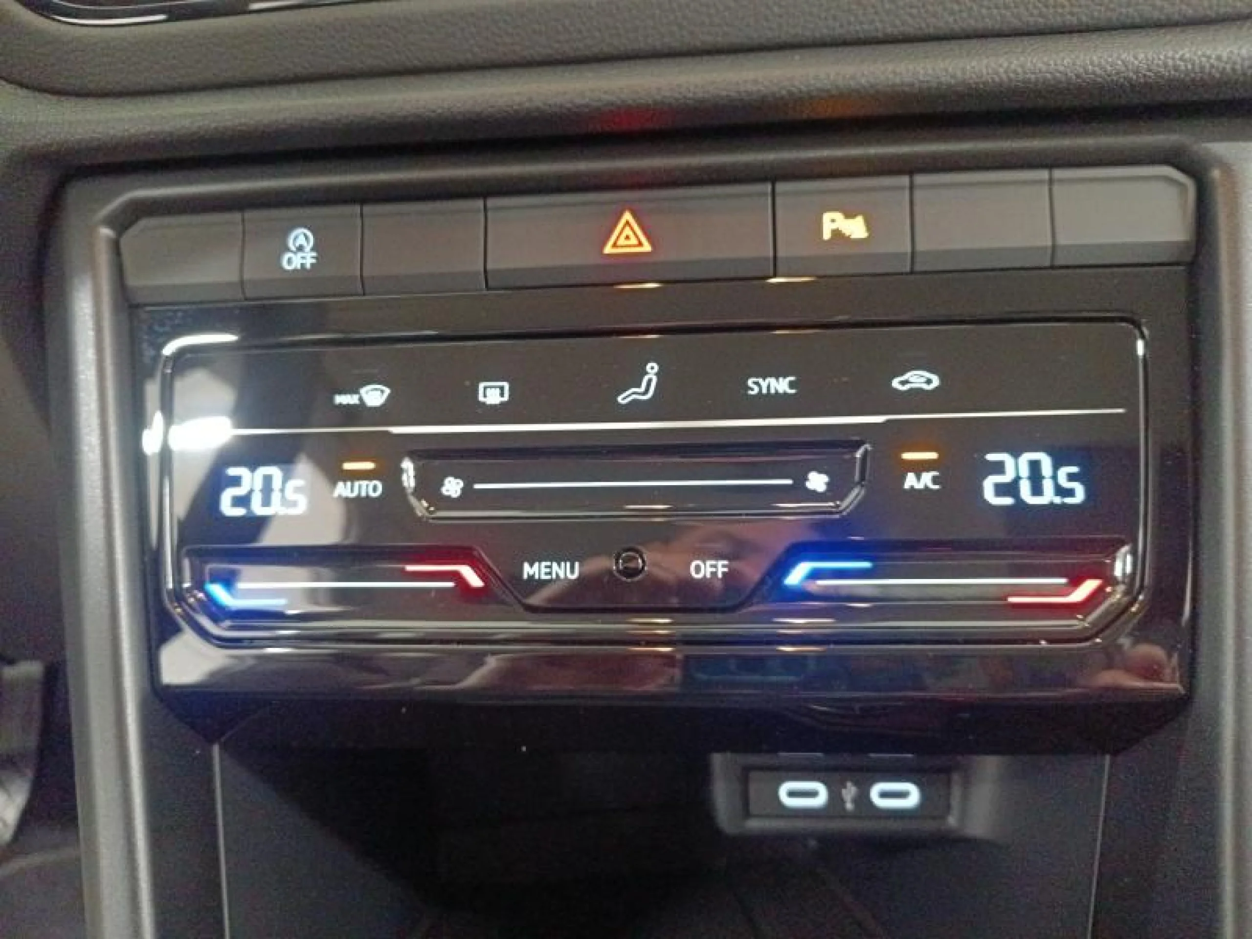 VOLKSWAGEN T ROC ··MÁS·· 2.0 TDI 85KW (115CV) - Foto 11