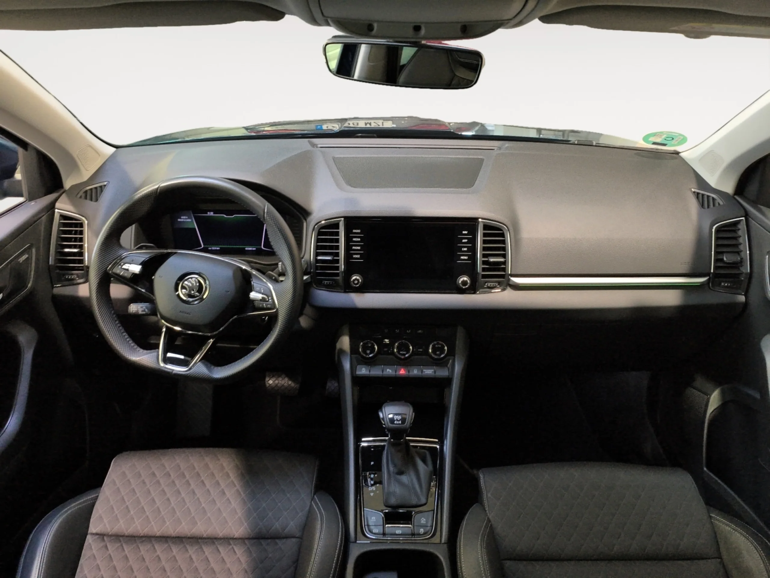 SKODA KAROQ 2.0 TDI 110KW (150CV) DSG 4X4 STYLE - Foto 4