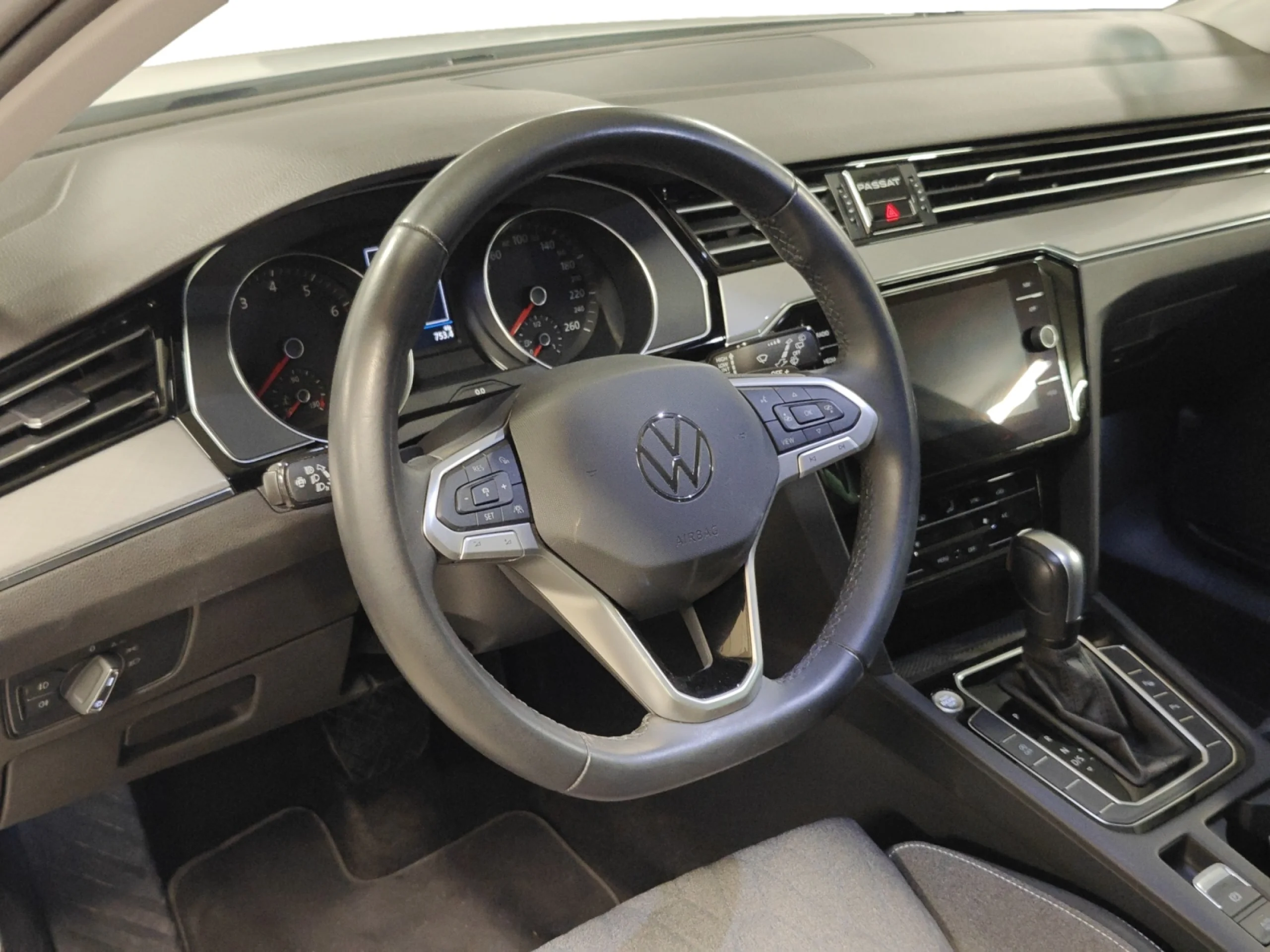 VOLKSWAGEN PASSAT VARIANT EXECUTIVE 1.5 TSI 110KW DSG - Foto 9